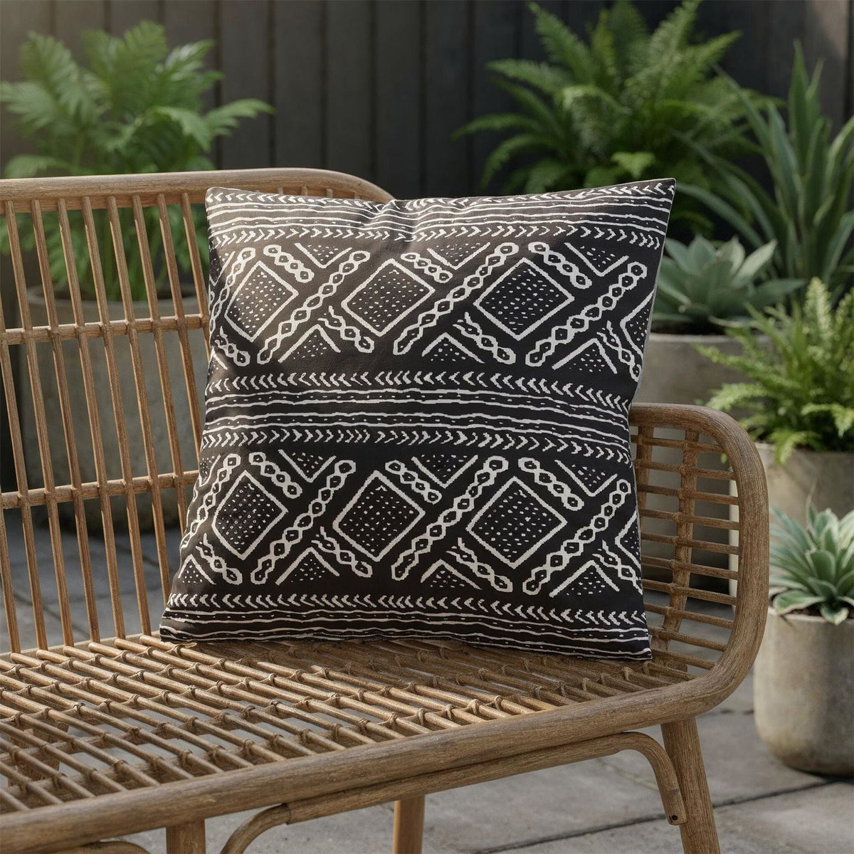 Streetwize Cushion   Bali Pattern