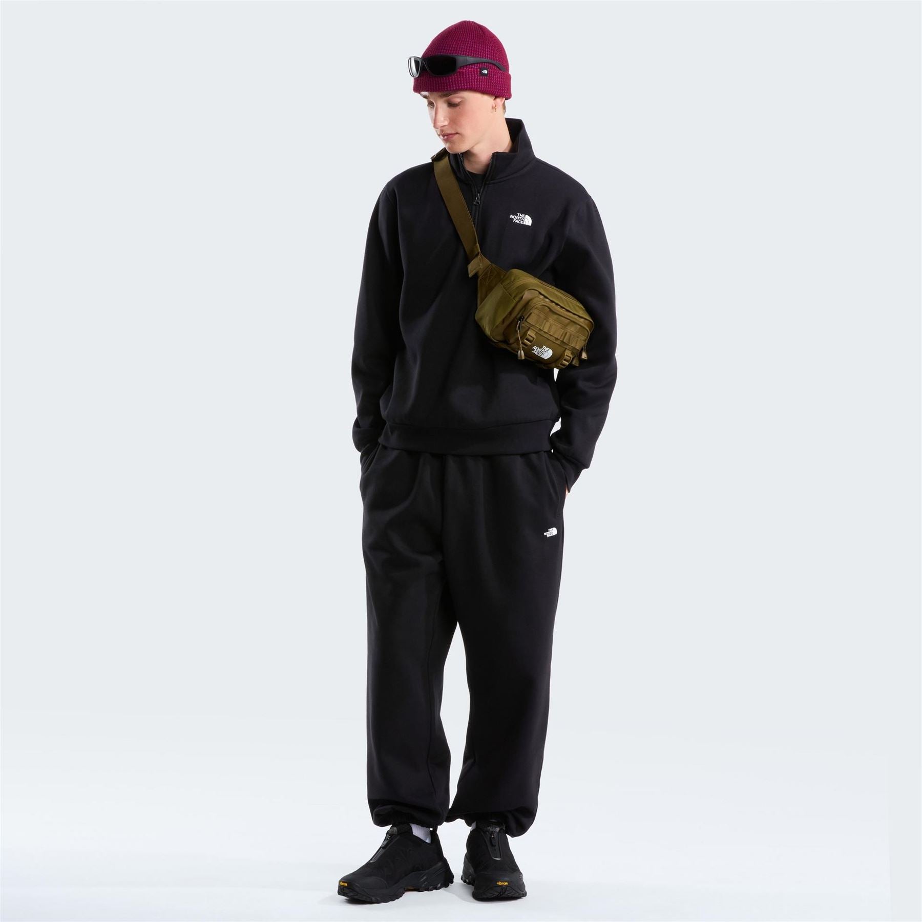 The North Face Relaxed Fit Zip Neck High Collar Long Sleeve Sweatshirt