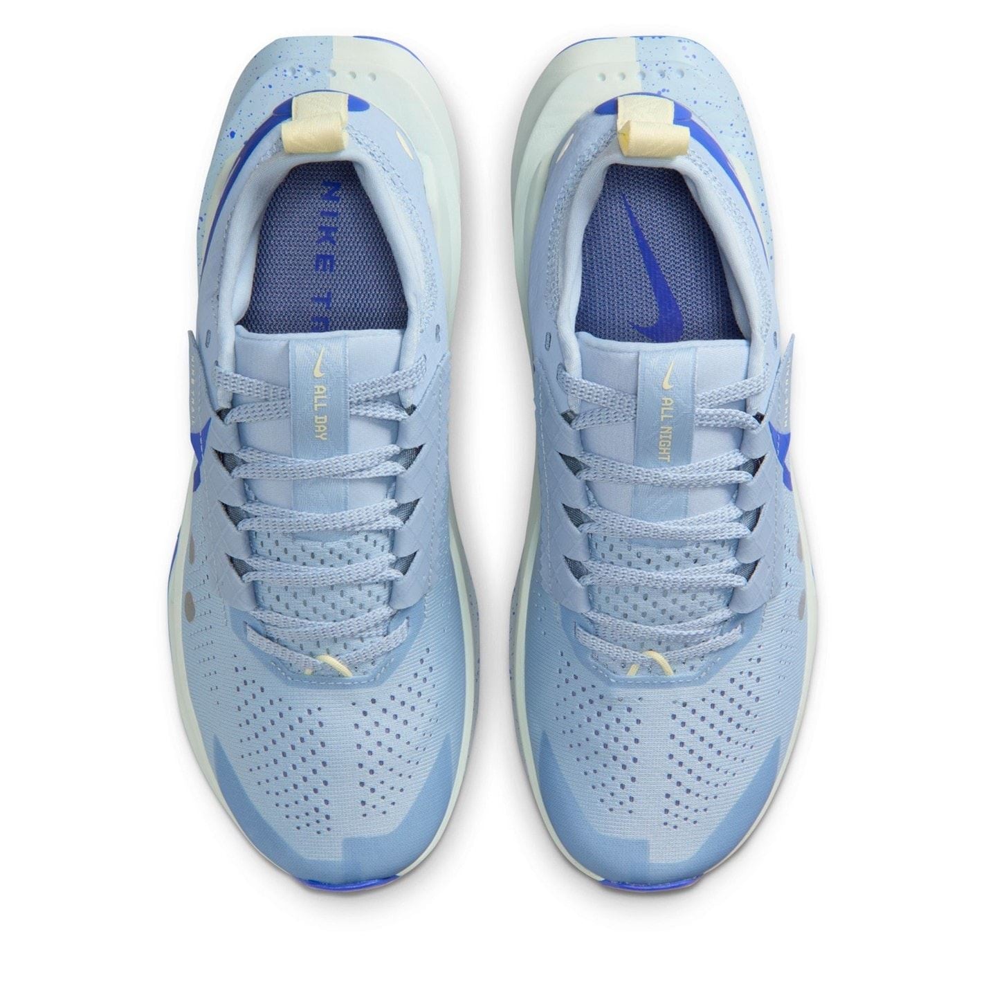 Nike Womens Zegama Trail 2 Trail Running Shoes