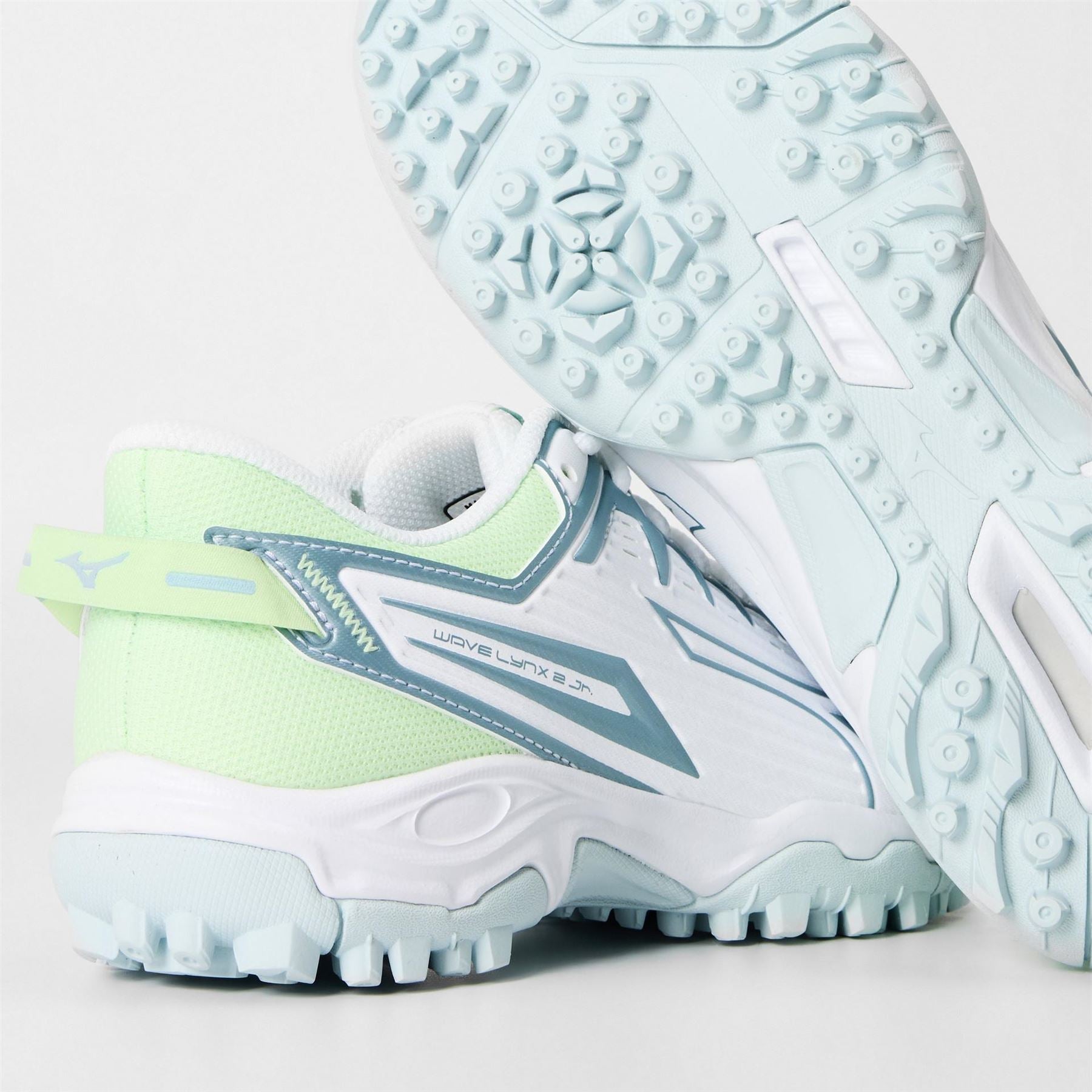 Mizuno Wave Lynx 2 Low Top Flat Heel Sneakers