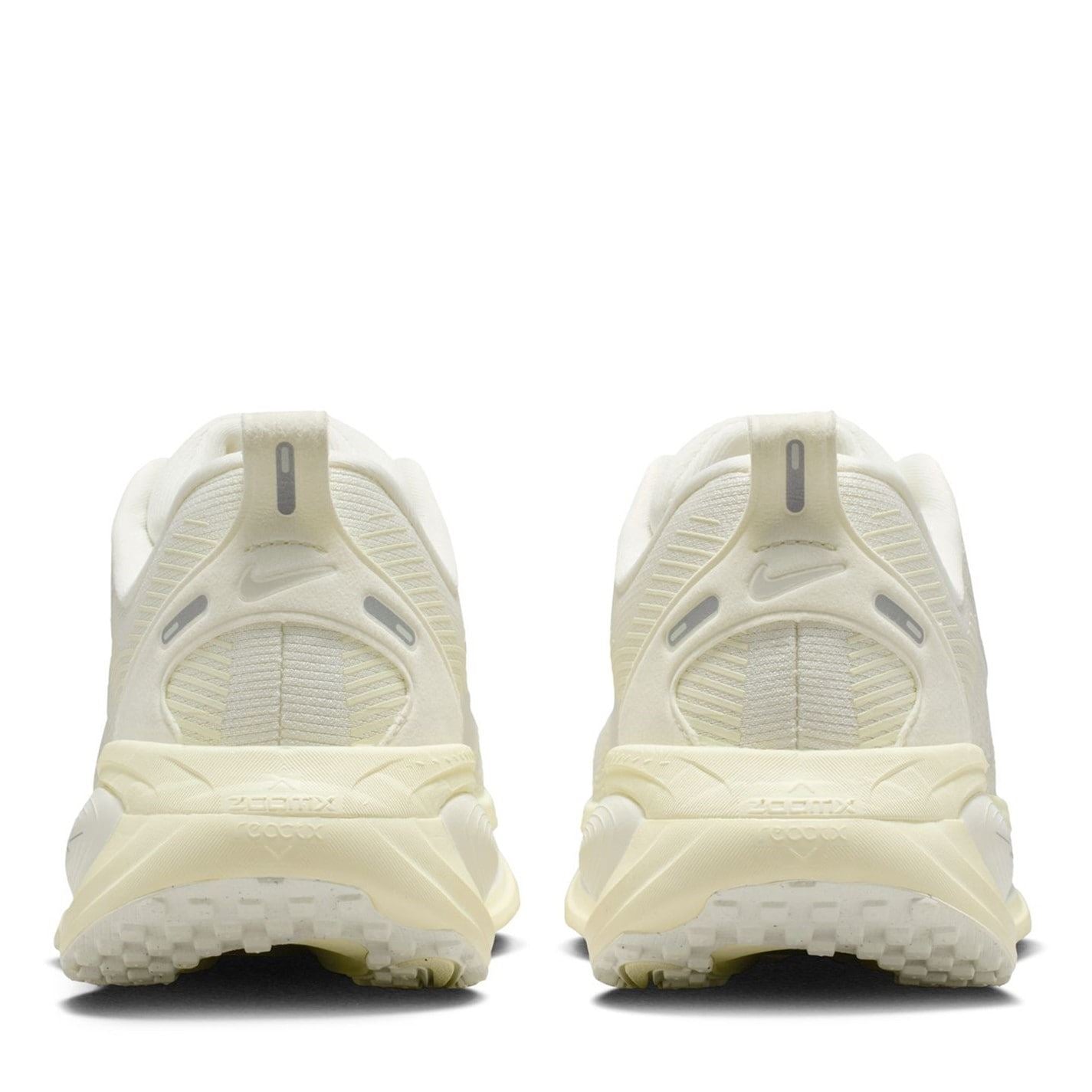 Nike Womens Vomero 18 Road Running Shoes