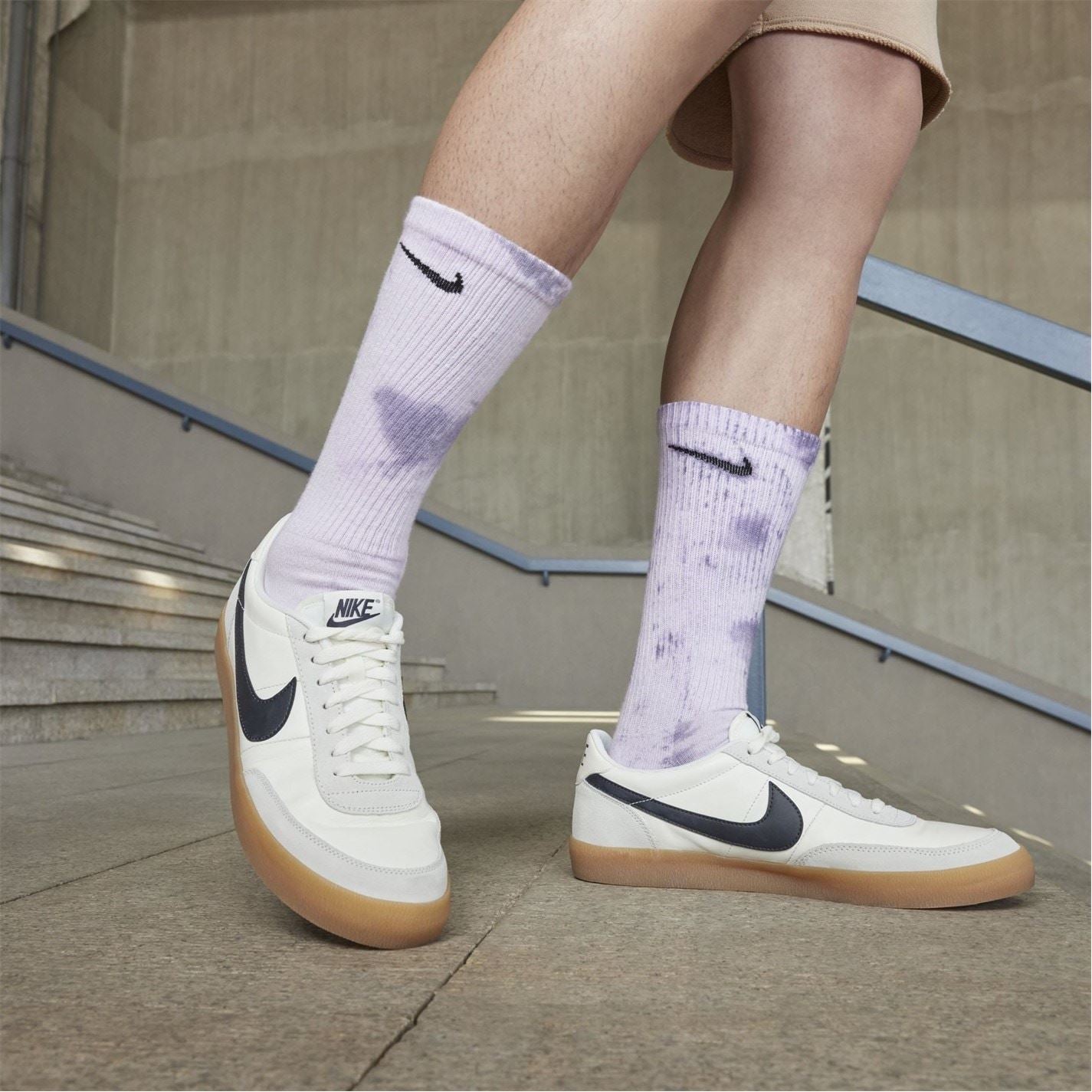 Nike Leather Low Top Flat Heel Sneakers