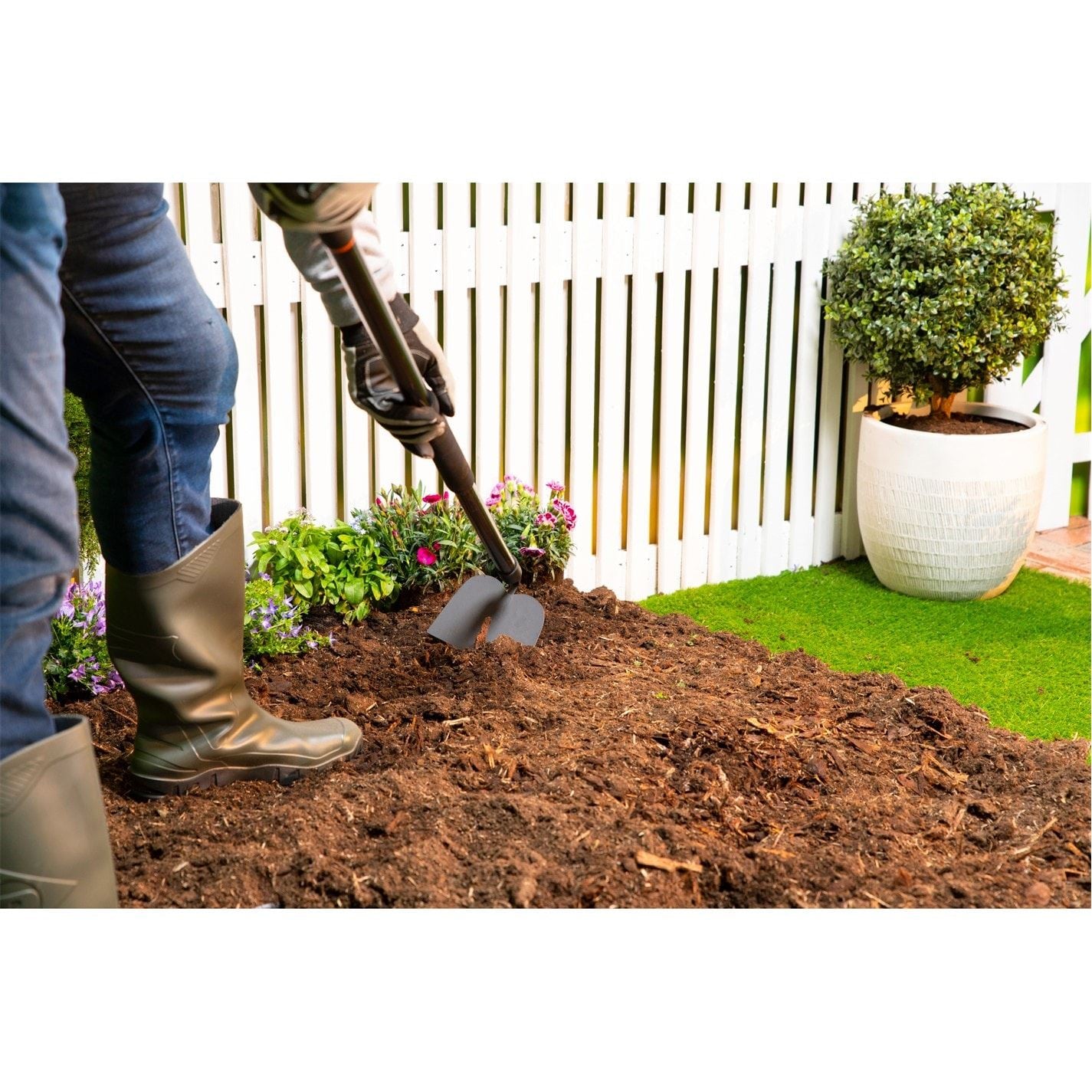 Black and Decker Garden Hoe With Handle