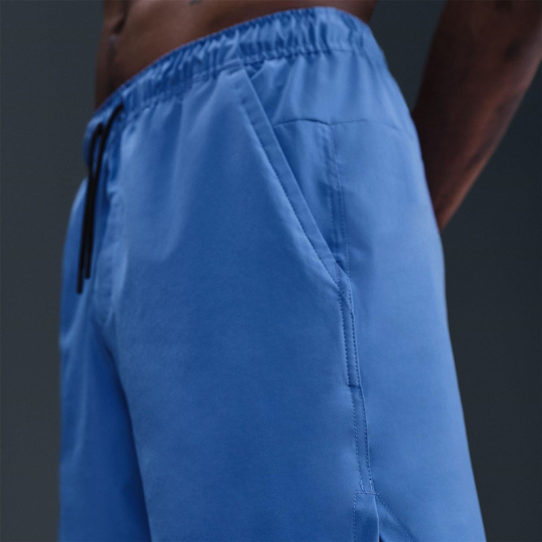Nike Mens Dri Fit Unlimited 7 Unlined Woven Fitness Shorts
