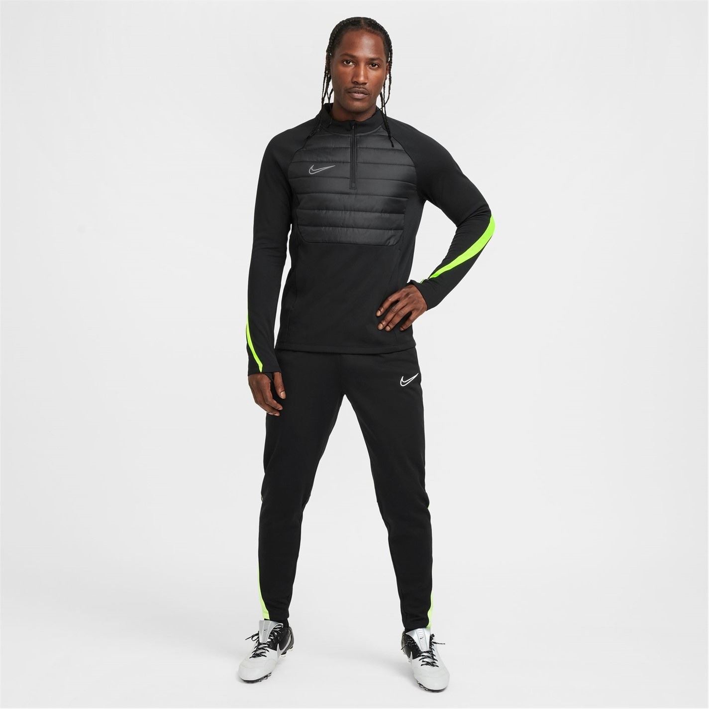 Nike Mens Academy Winter Warrior Therma Fit 1 2 Zip Football Top