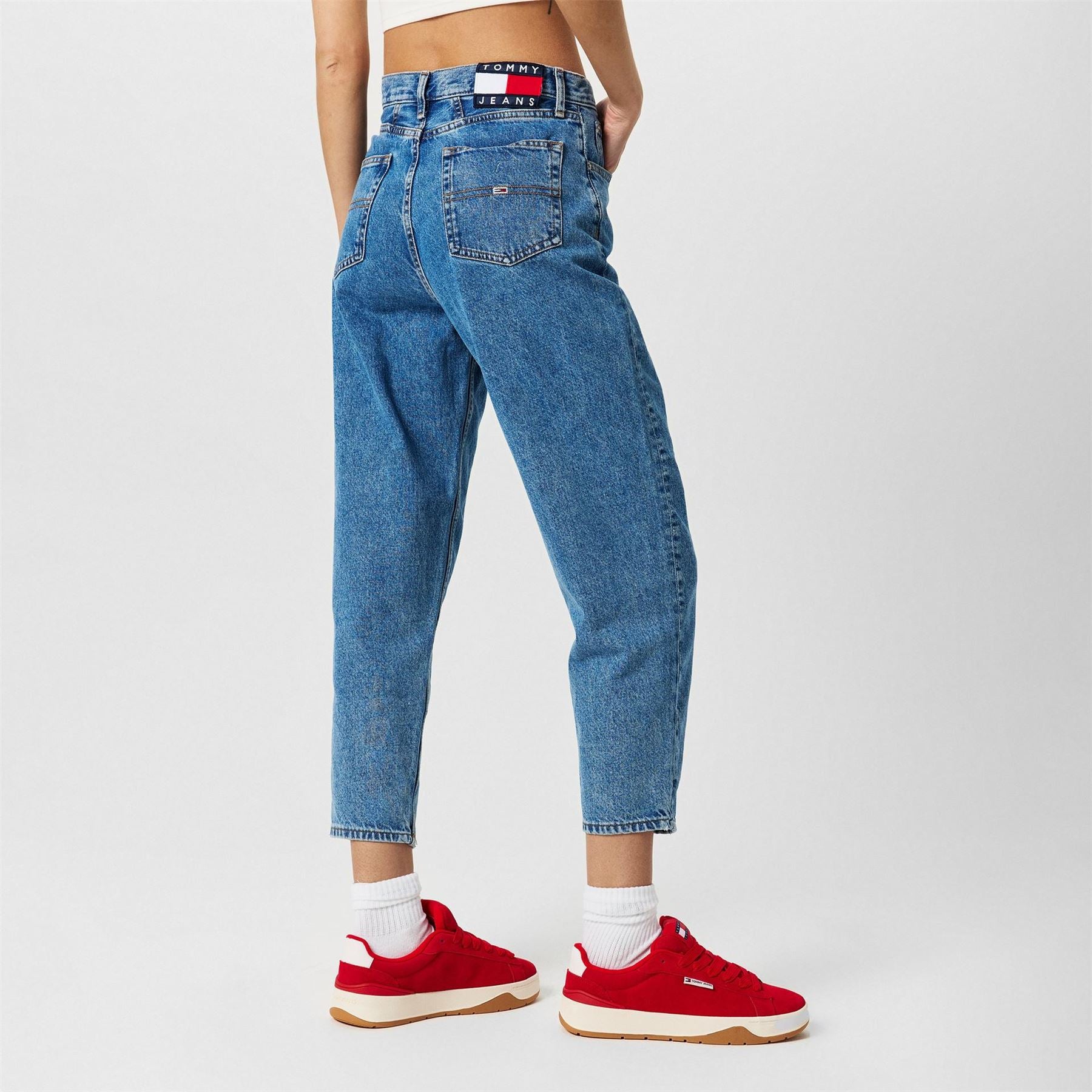 Tommy Jeans High Rise Tapered Mom Jeans