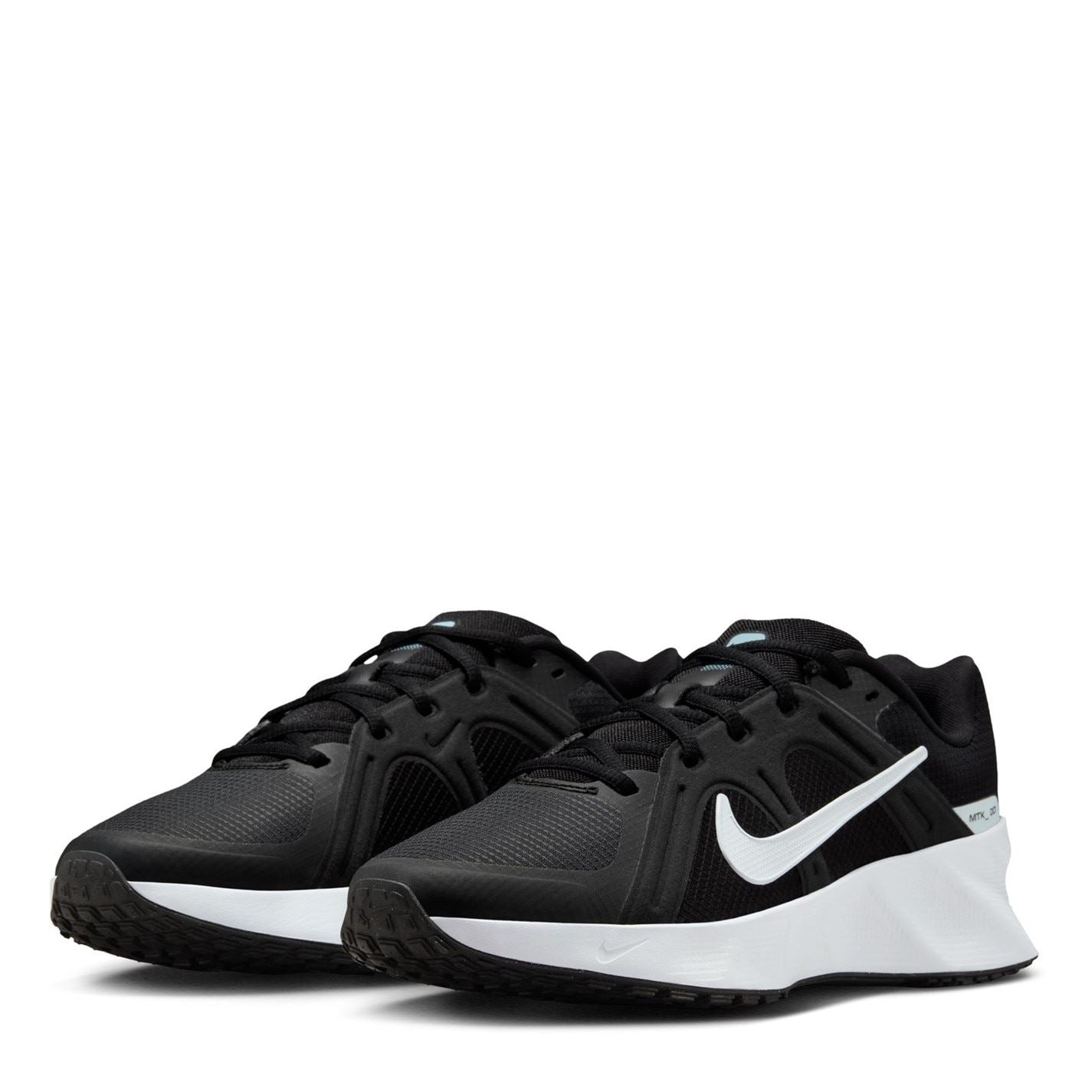 Nike Metro Tek Low Top Sneakers