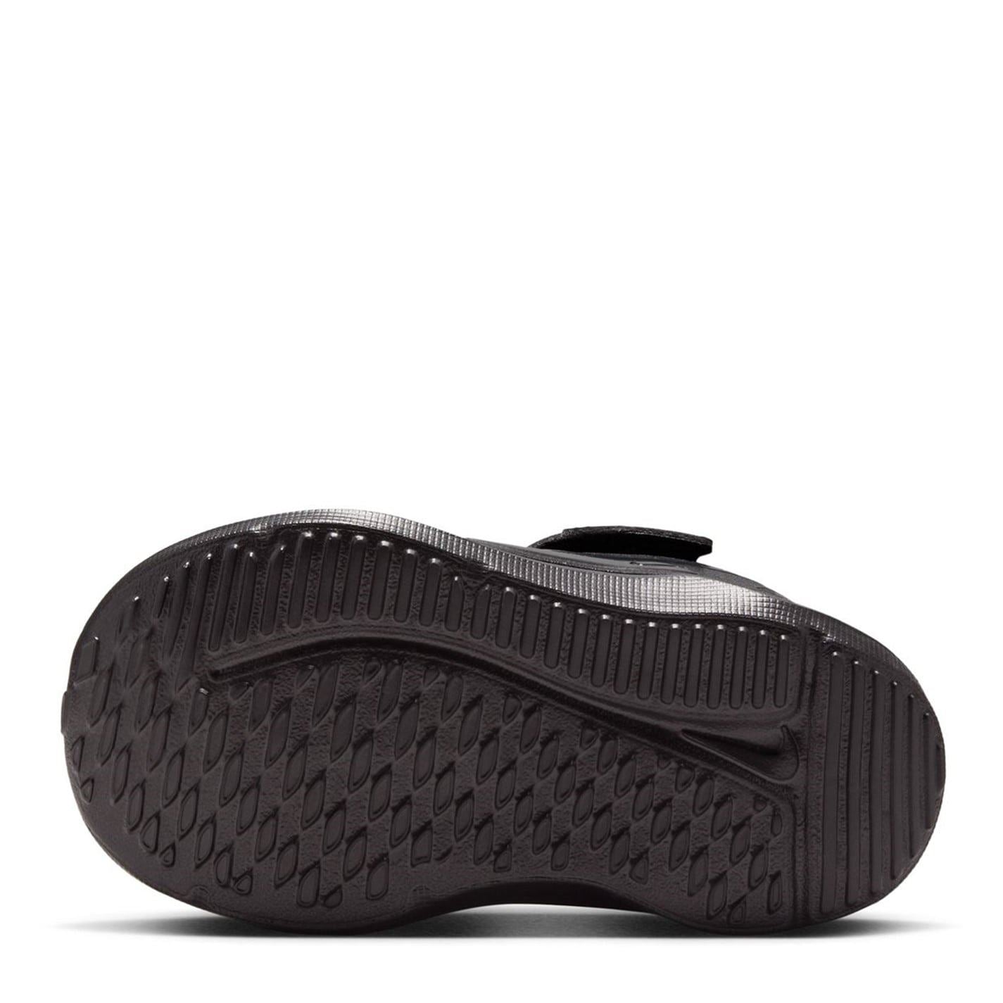 Nike Cosmic Runner Low Top Sneakers with Adjustable Drawstring