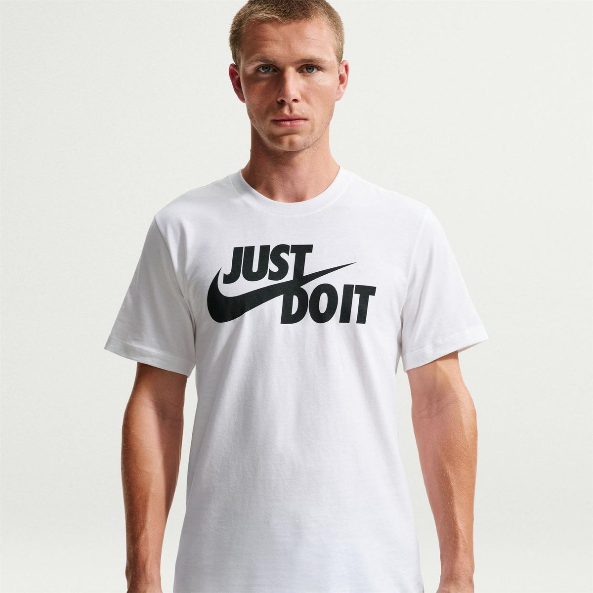 Nike Mens Sportswear Club T-Shirt