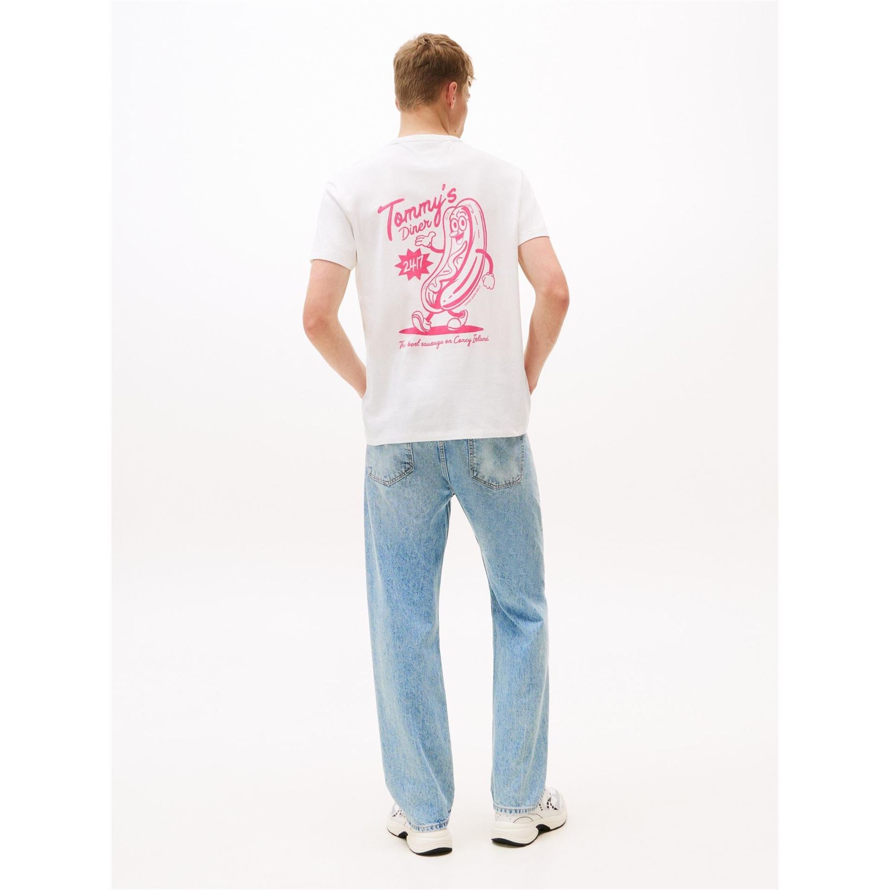 Tommy Jeans Regular Fit Graphic Crew Neck T-Shirt