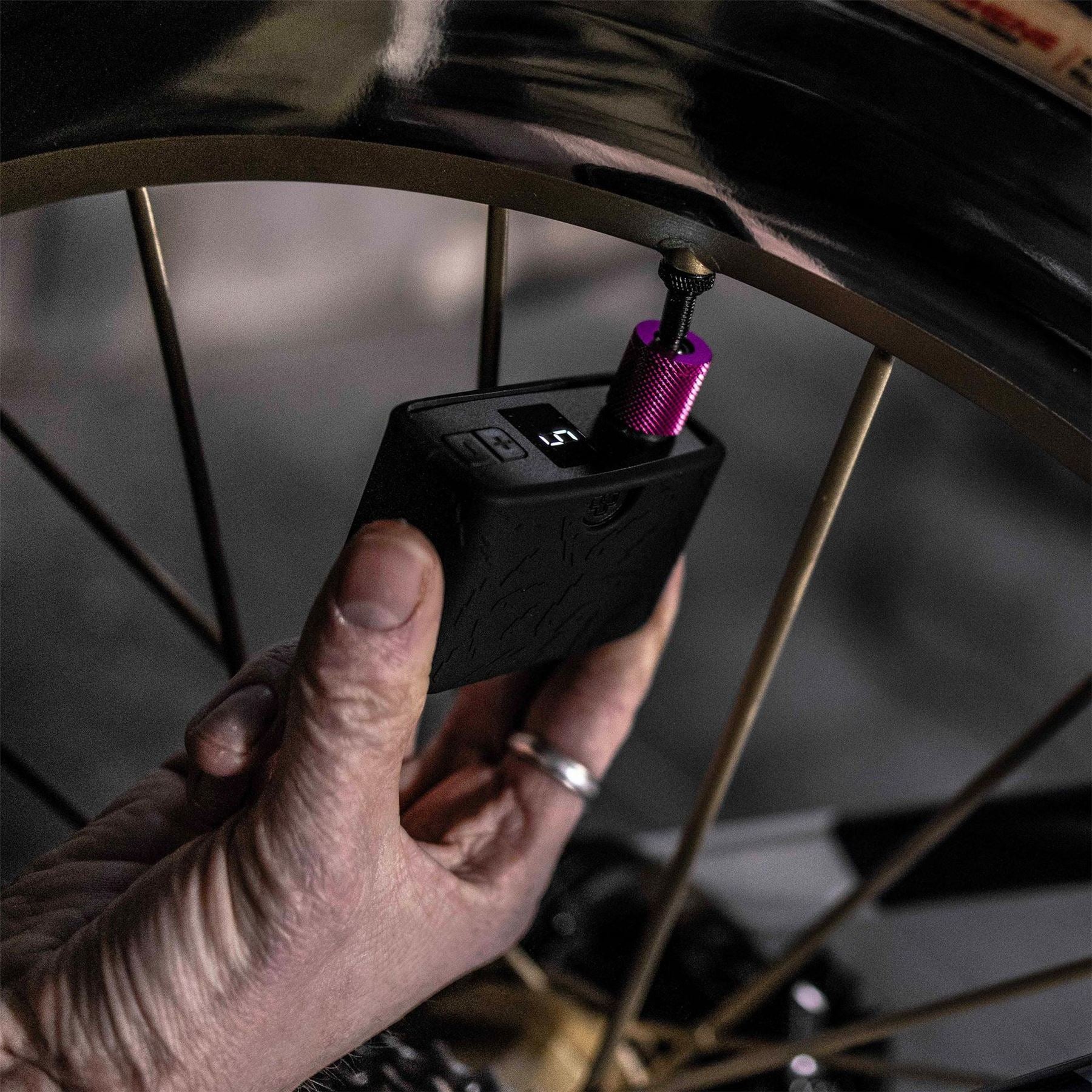 Muc-Off Off Airmach Mini Inflator Pro