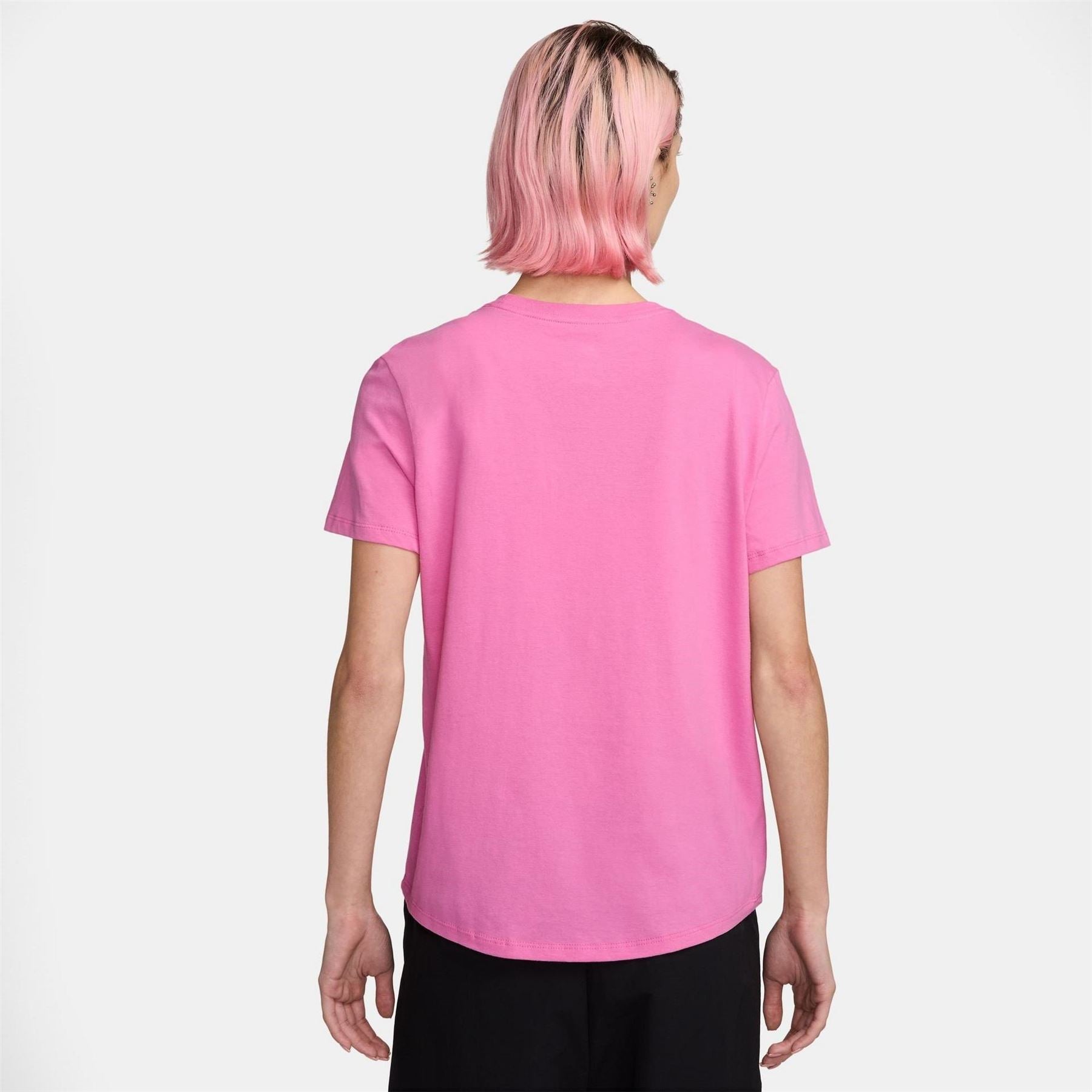 Nike Womens Sportswear Club T-Shirt