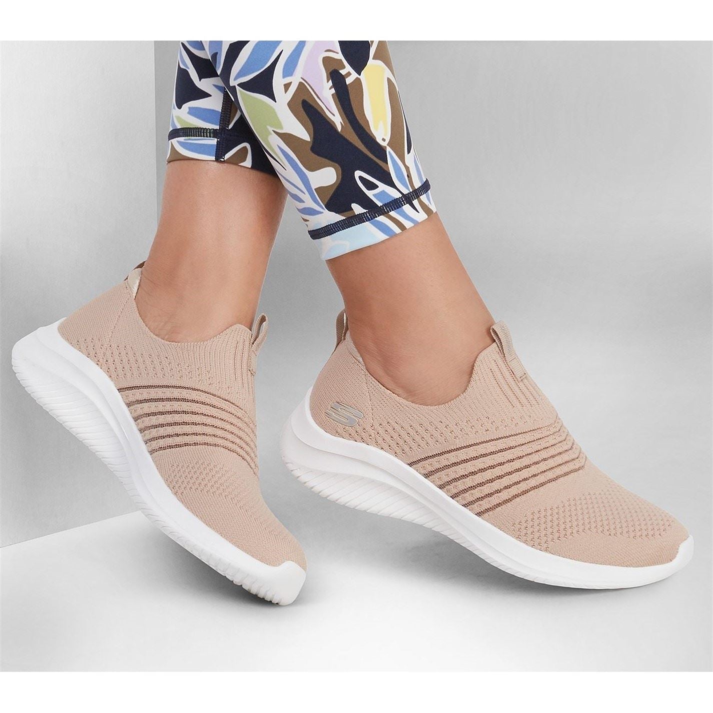 Skechers Low Top Running Sneakers