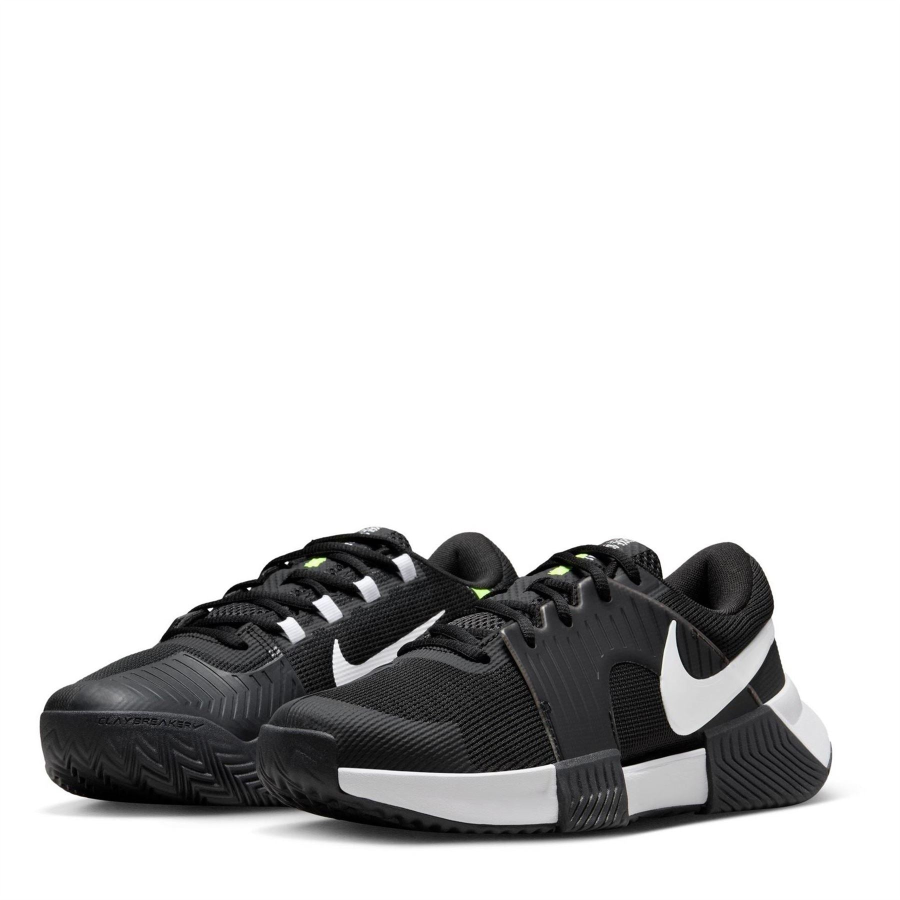 Nike Challenge Low Top Round Toe Flat Sneakers