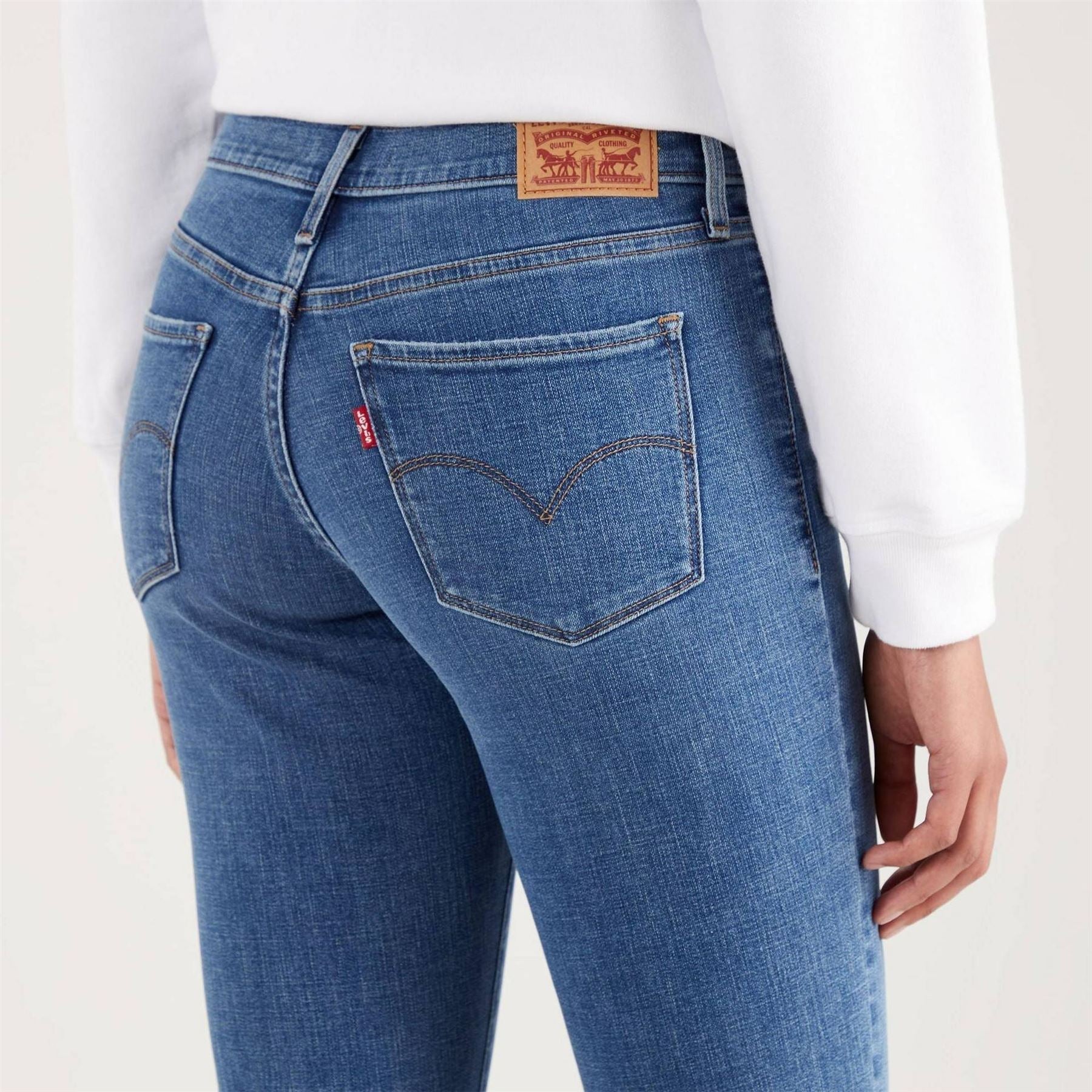 Levis 314 Shaping Straight Jeans