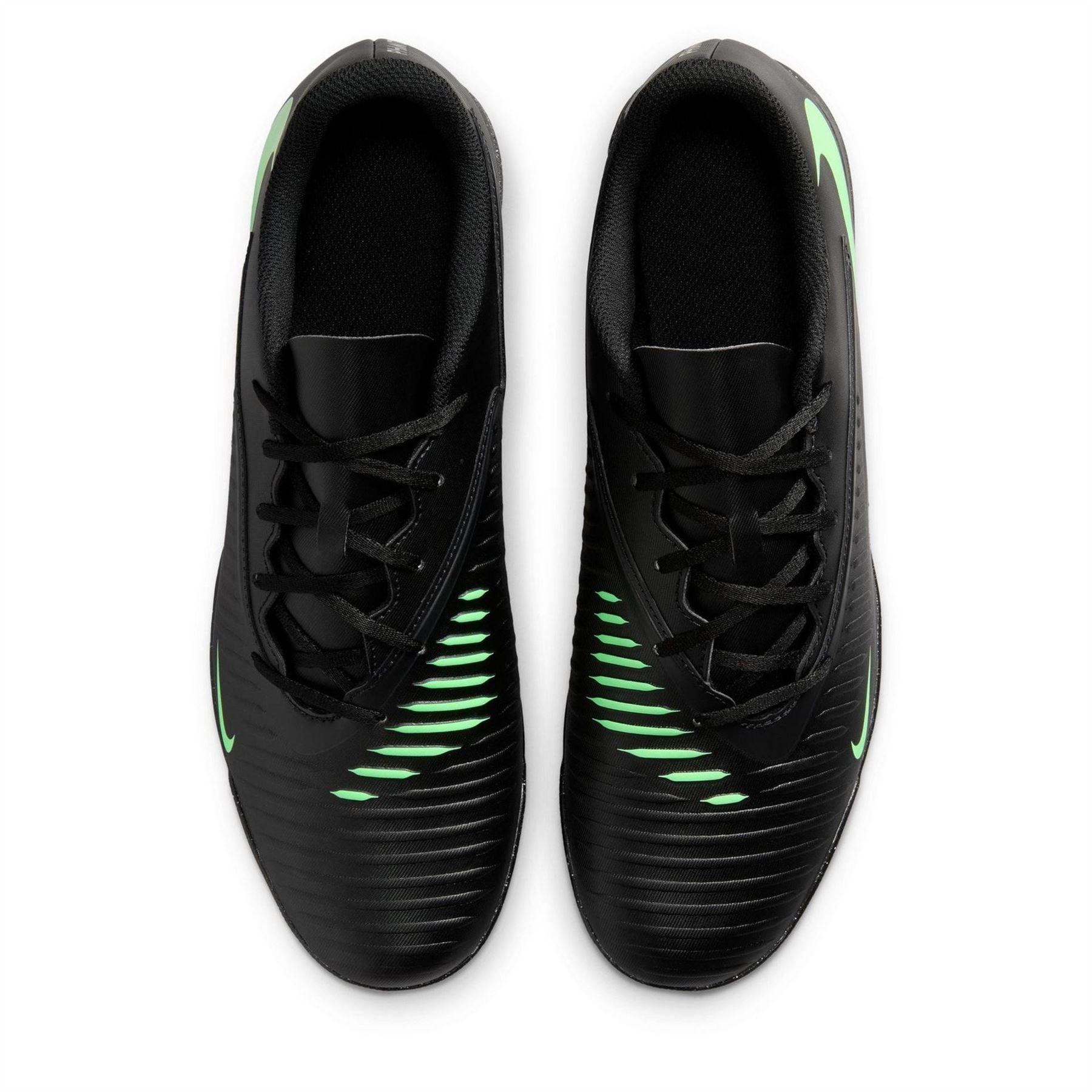 Nike Phantom 6 Low Club Adults Astro Turf Football Boots