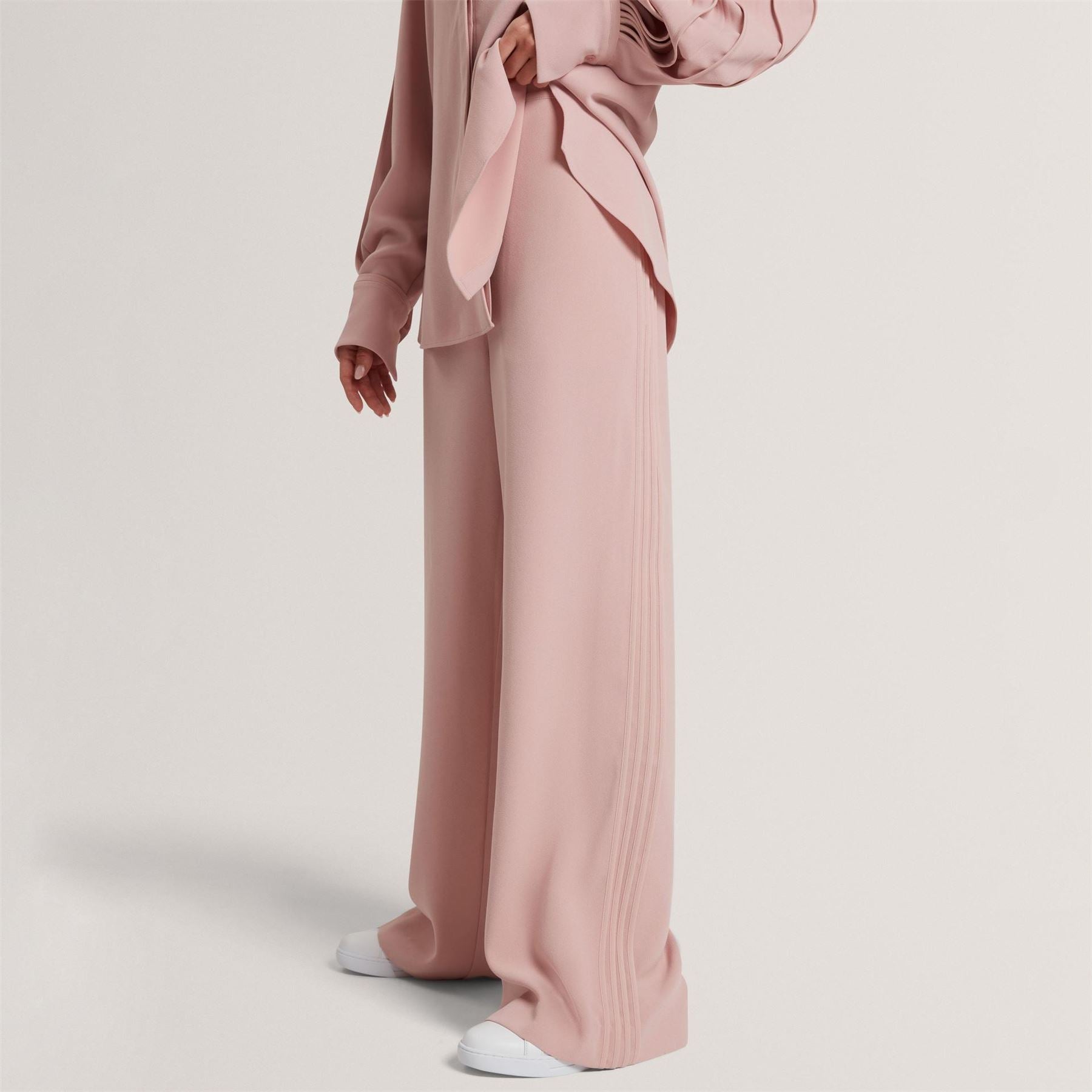 Ted Baker W  Leg Crepetrousersr
