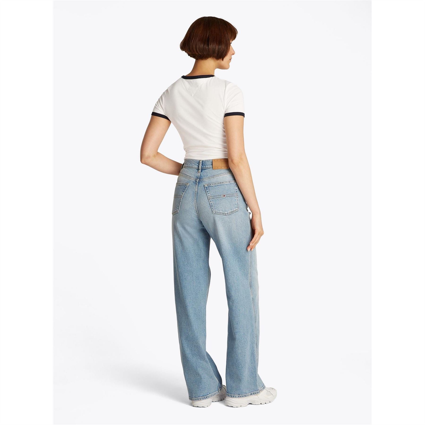 Tommy Jeans Script Slim Fit Cropped Short Sleeve Crew Neck T-Shirt