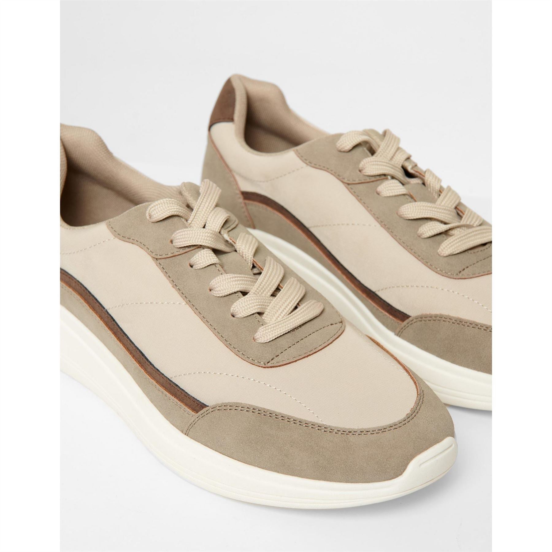 Threadbare Ariba Trainer Casual Low Top Trainers