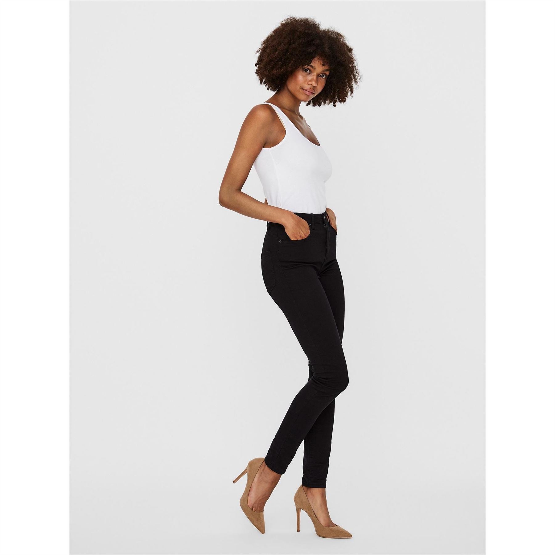 Vero Moda Scoop Neck Slim Fit Tank Top