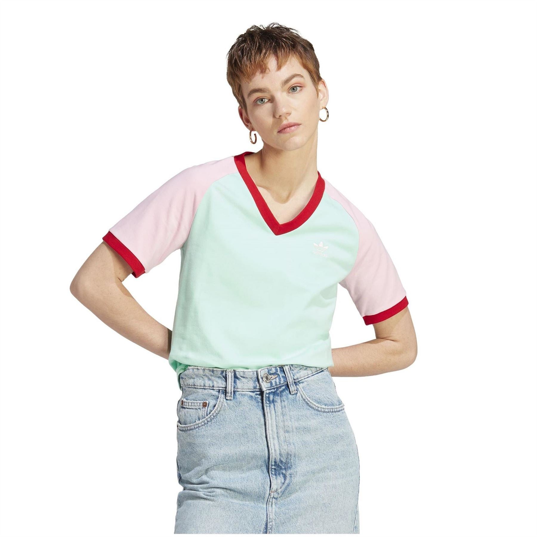 adidas Originals Cropped V-Neck Regular Fit T-Shirt