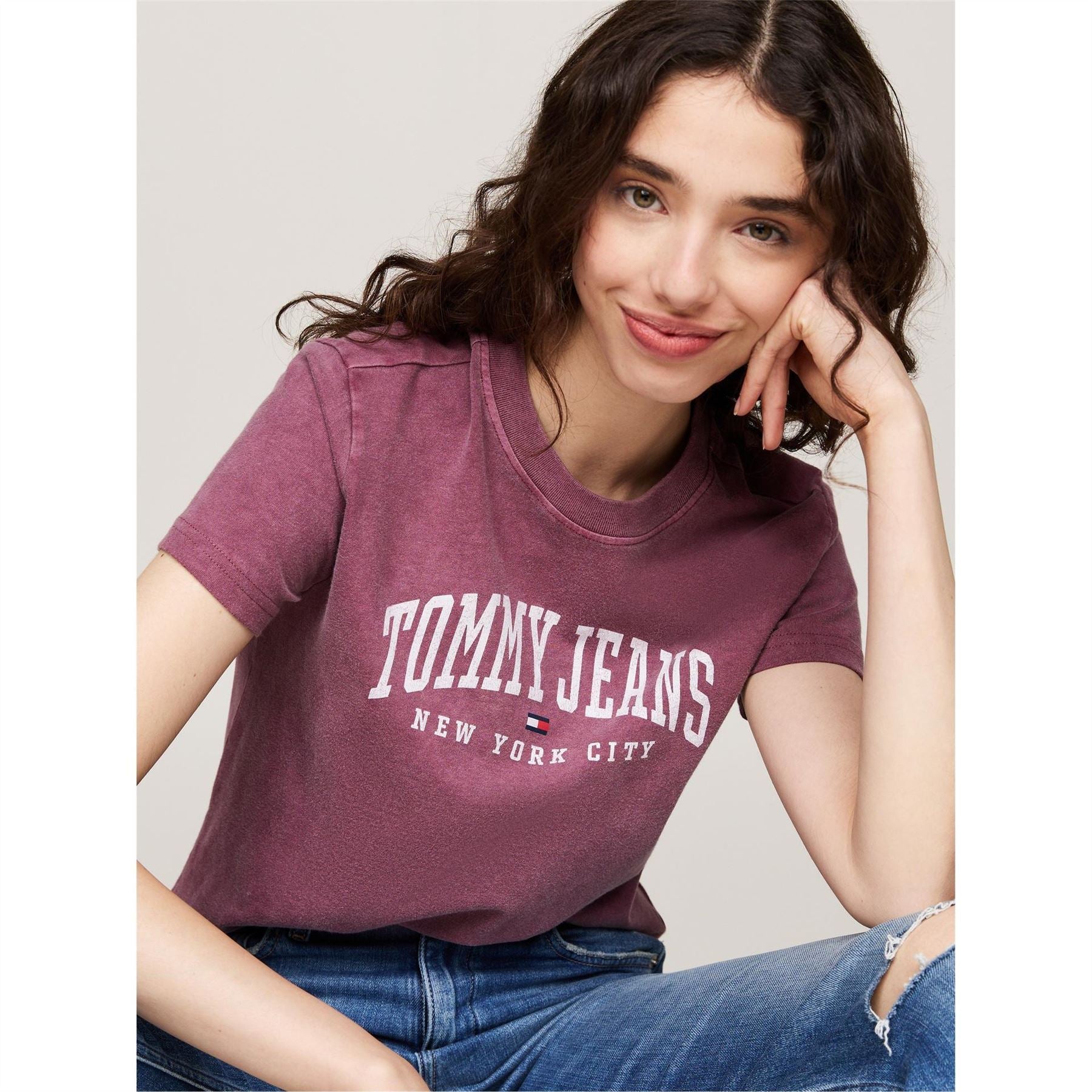 Tommy Jeans Style Short Sleeved T-Shirt