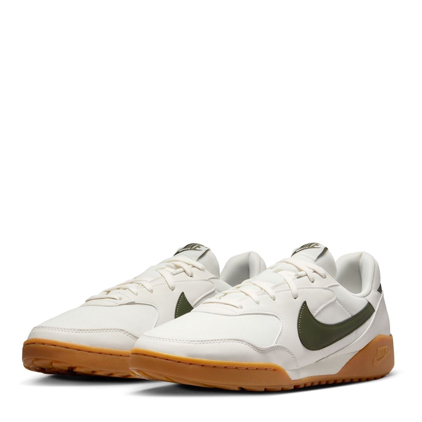 Nike Terra Manta SN54 Round Toe Low Top Sneakers