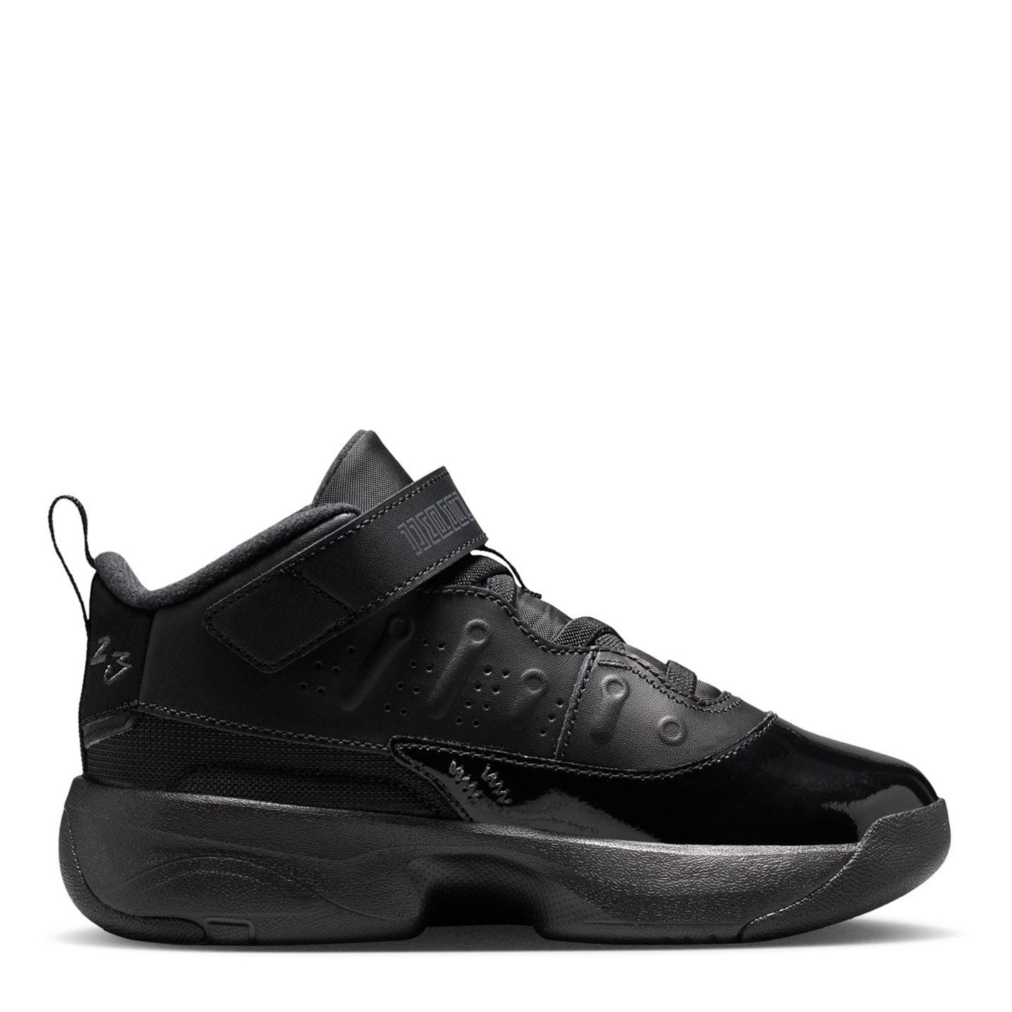 Air Jordan Max Aura Basketball Trainers