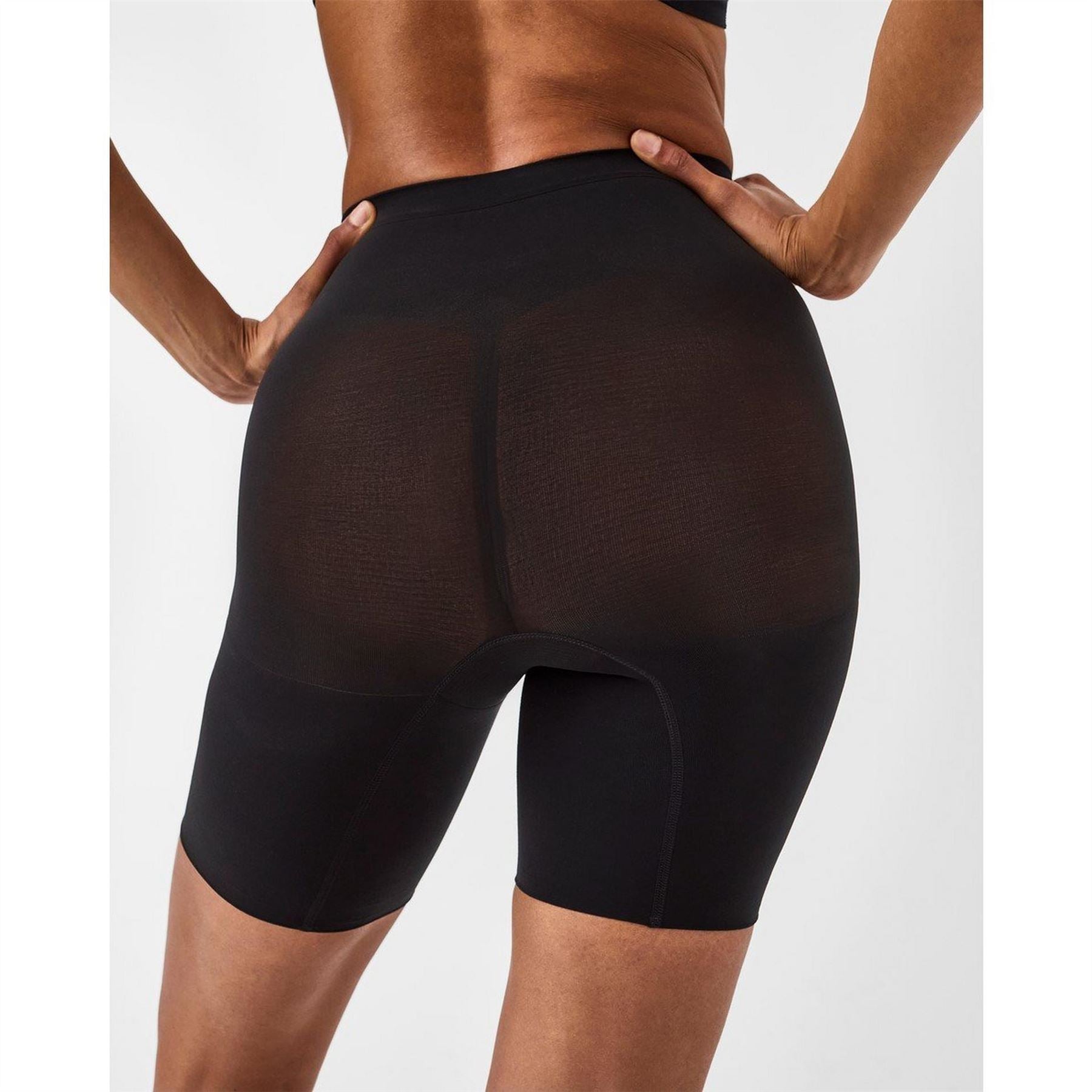 Spanx Seamless Shaping Medium Control Shorts
