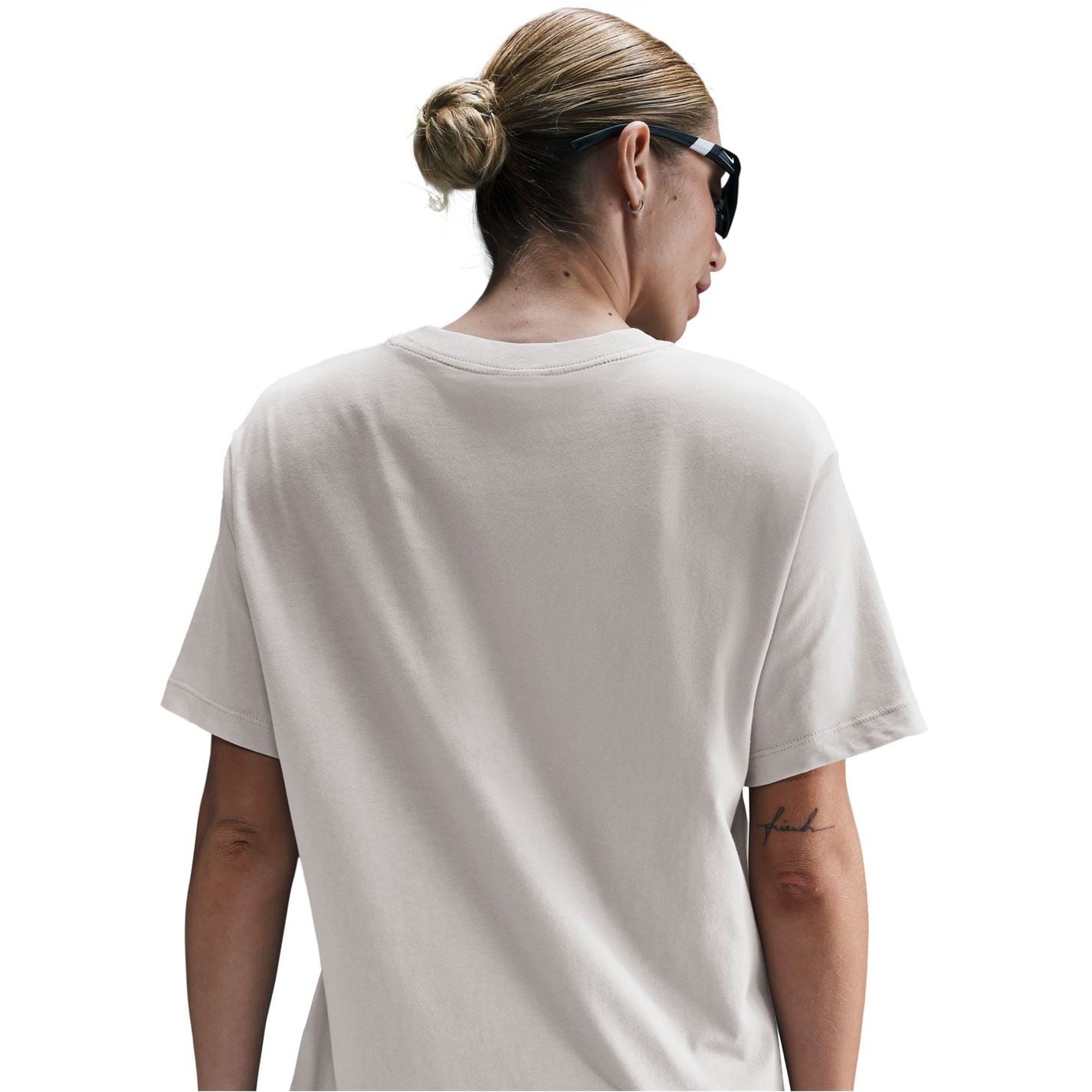 Nike Regular Fit Crew Neck Short Sleeve T-Shirt