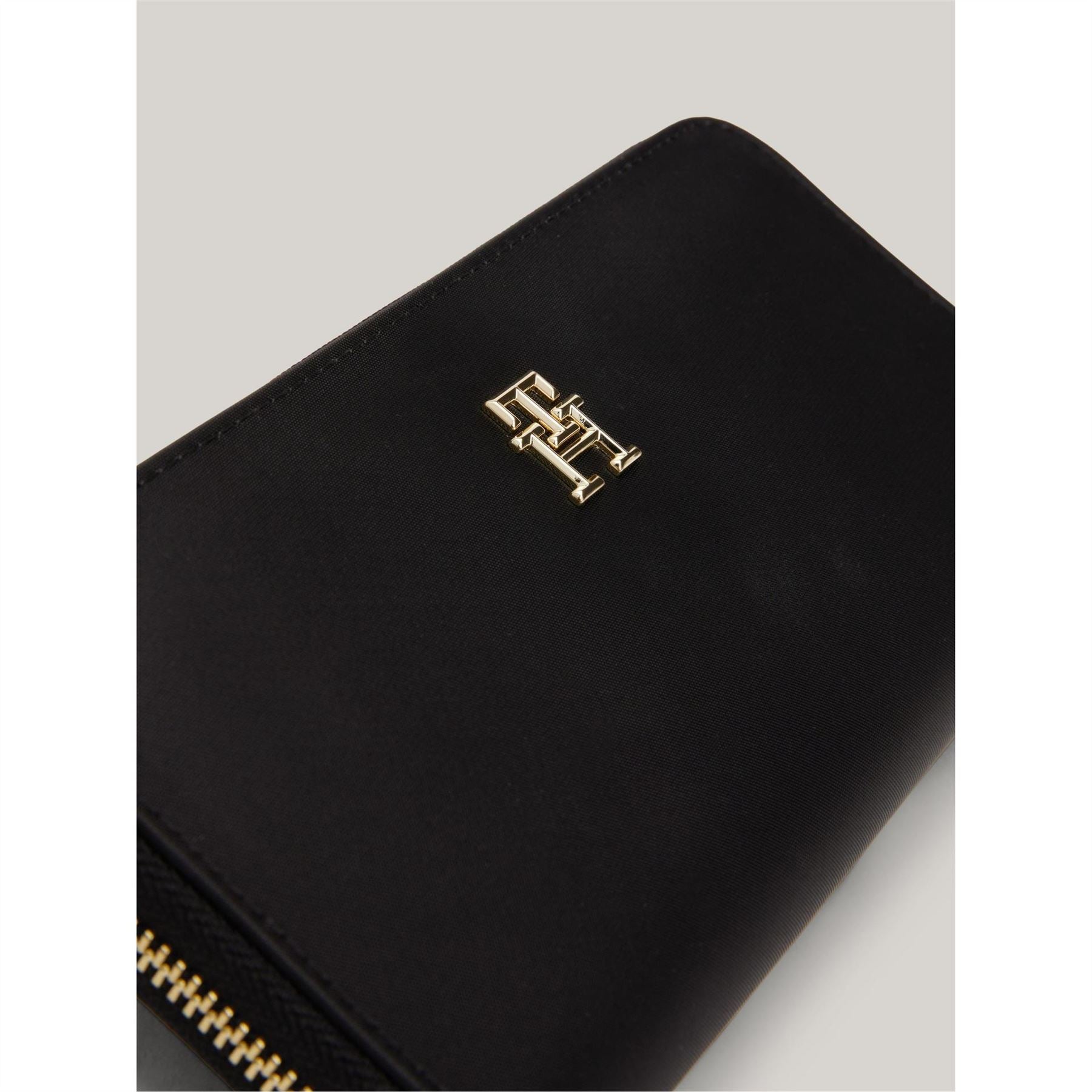 Tommy Hilfiger Large Zip Around Purse