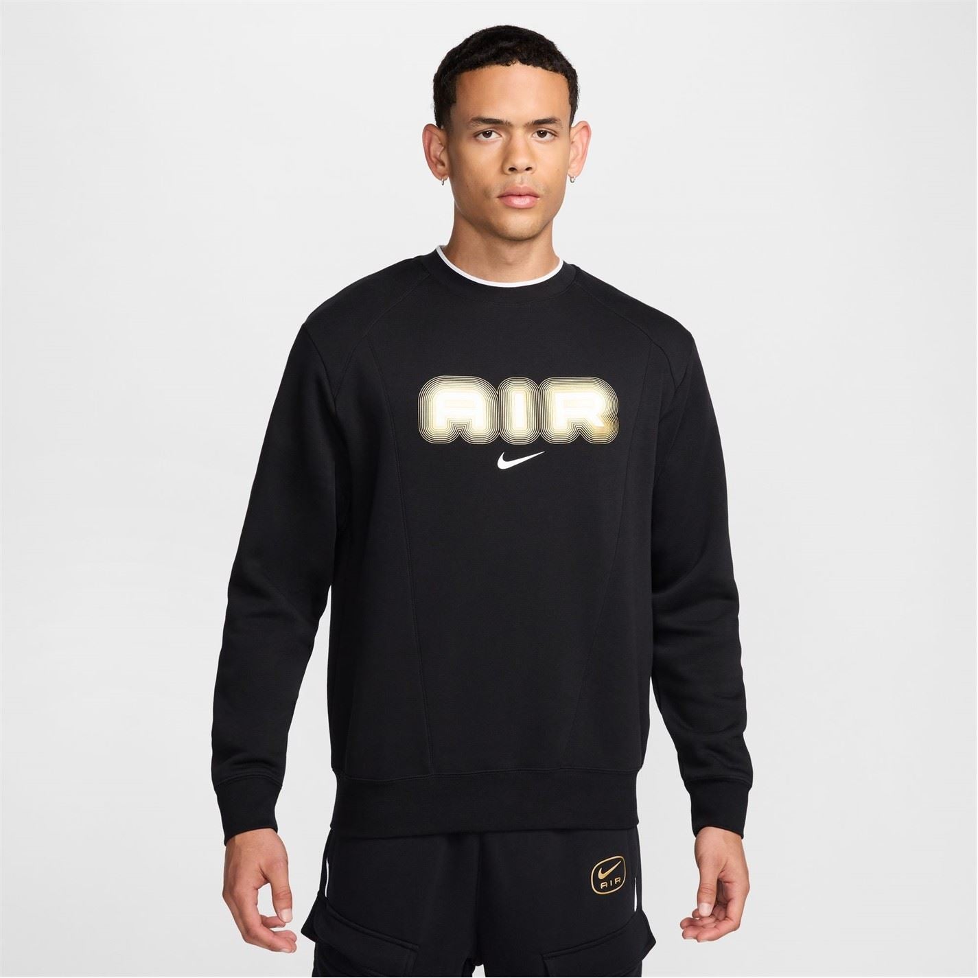 Nike Crew Neck Relaxed Fit Long Sleeve Sweatshirt