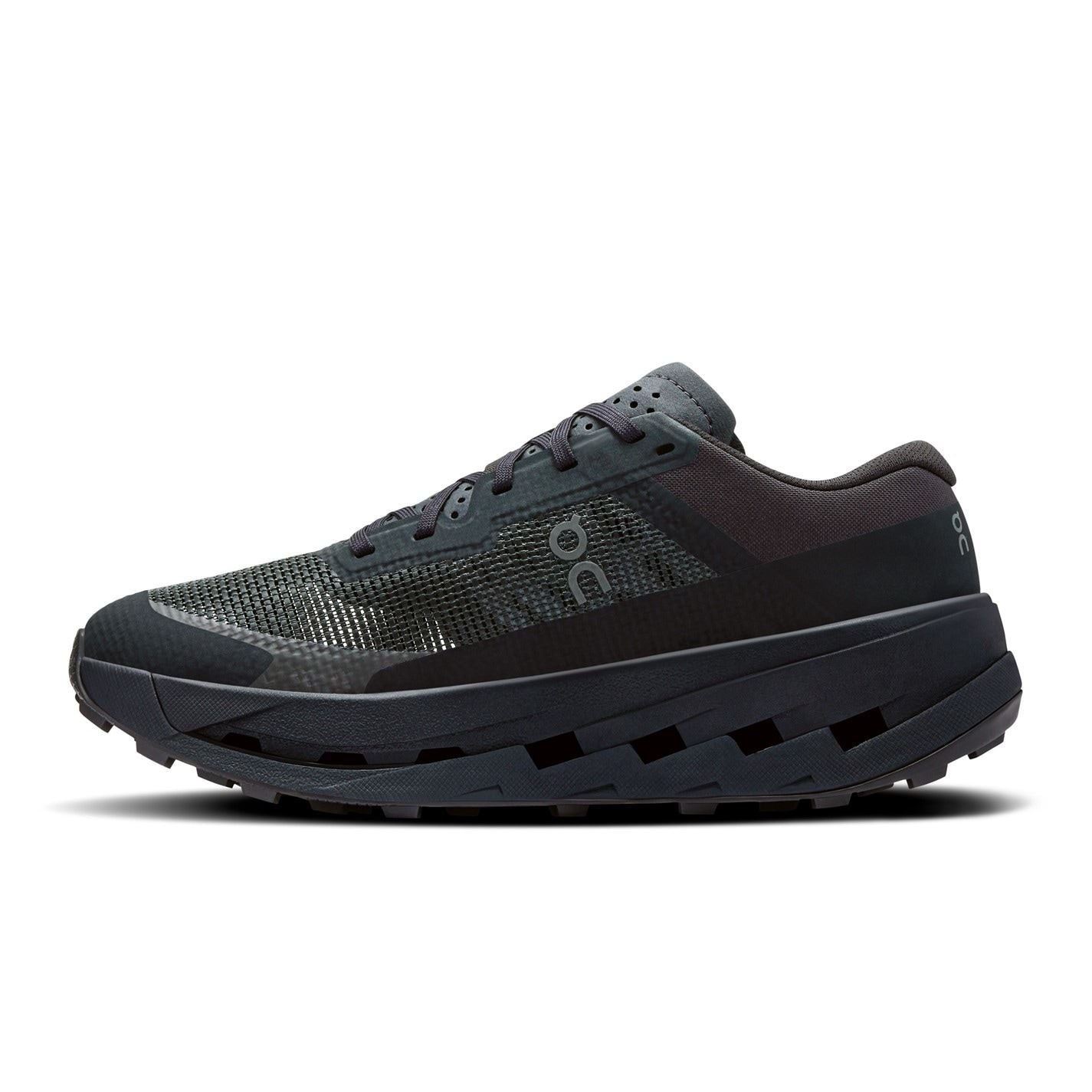 On Cloudultra 3 Round Toe Flat Heel Low Top Sneakers
