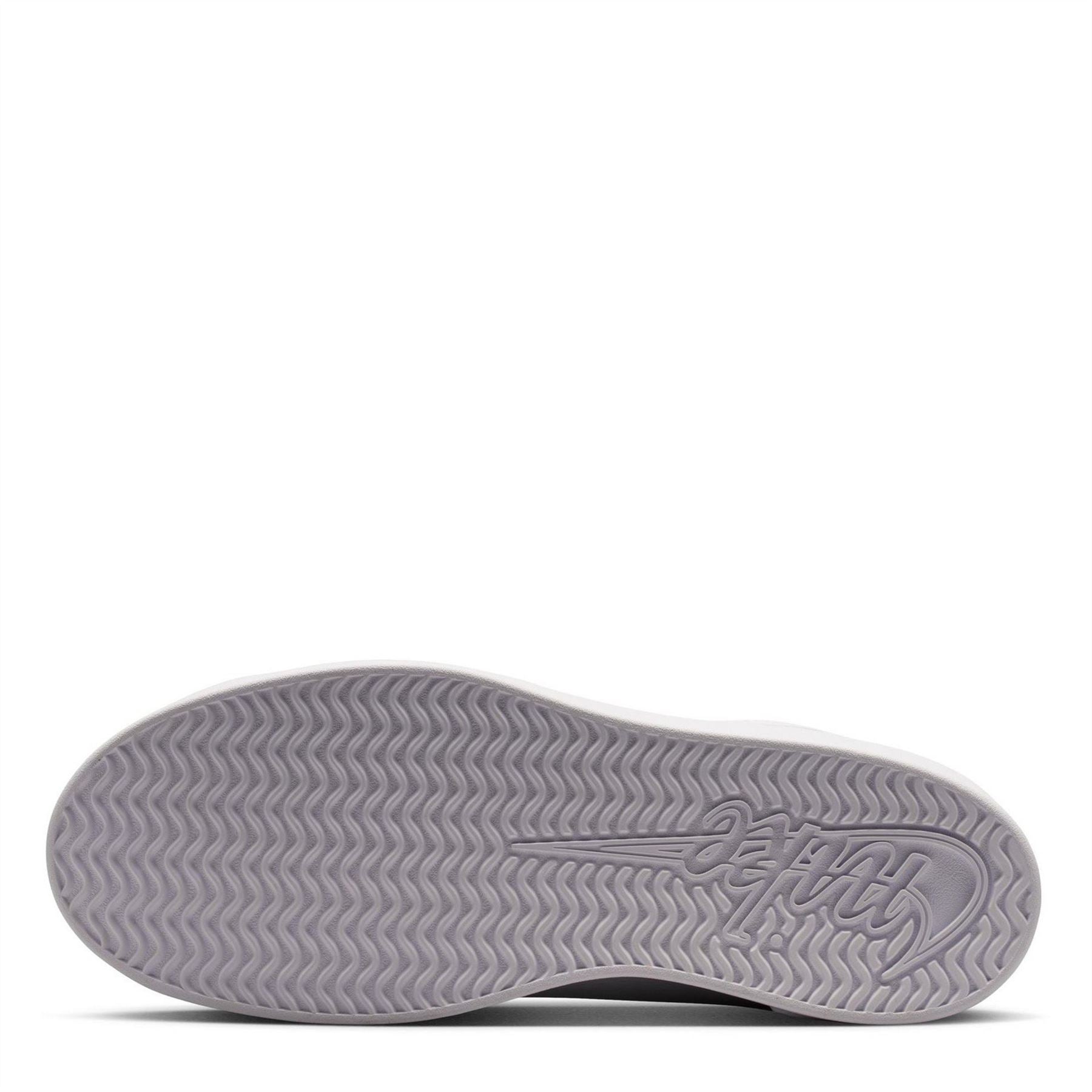 Nike Court Heritage Low Top Sneakers