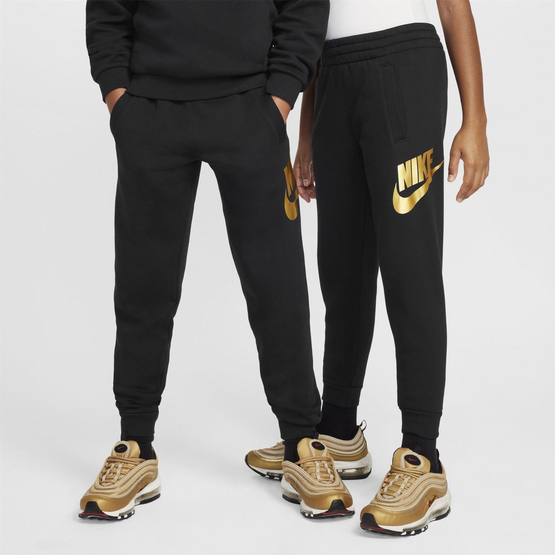 Nike Club Logo Print Slim Joggers