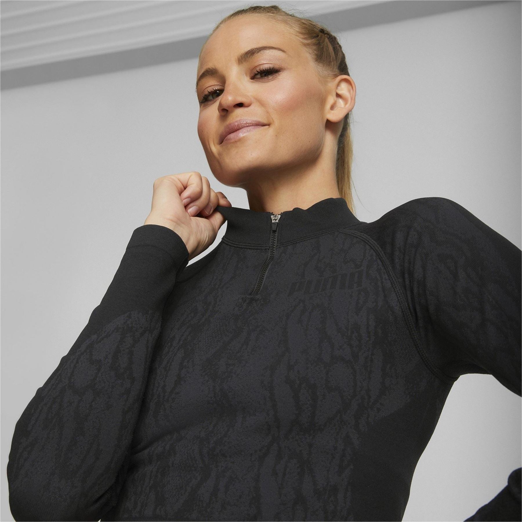 Puma Womens Cropped Quarter Zip Top