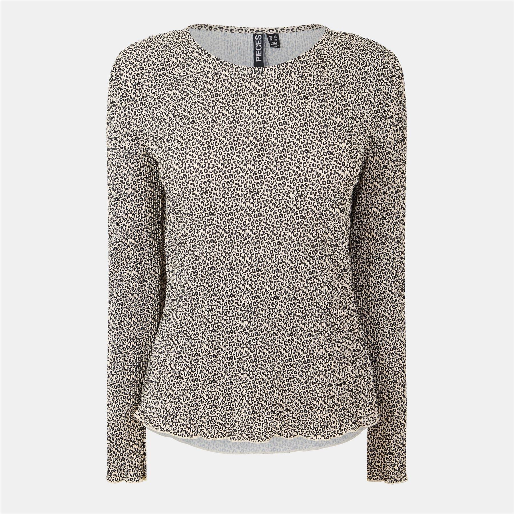 Pieces Relaxed Fit Short Sleeve Crew Neck Blouse