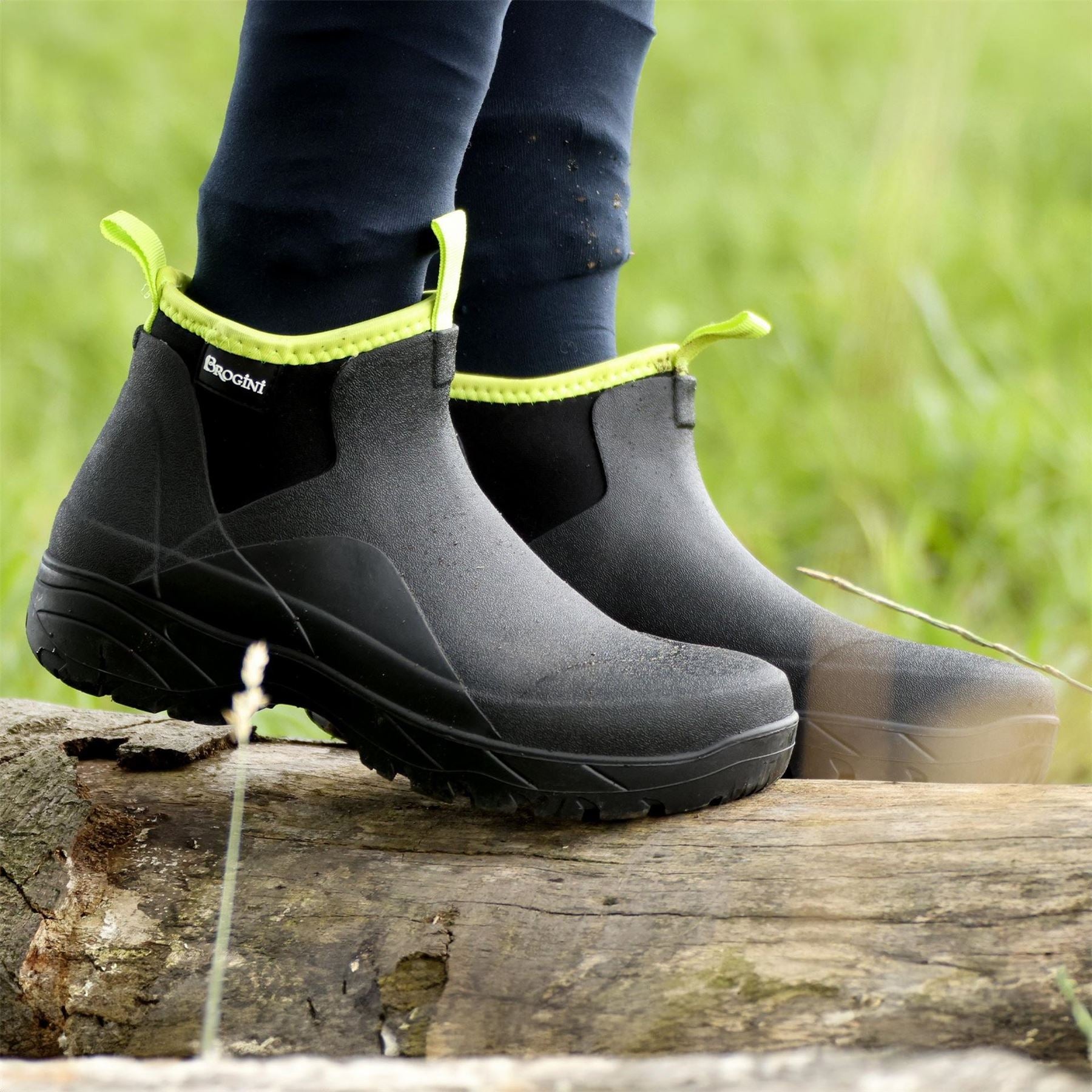 Brogini Carr Slip On Muck Boots