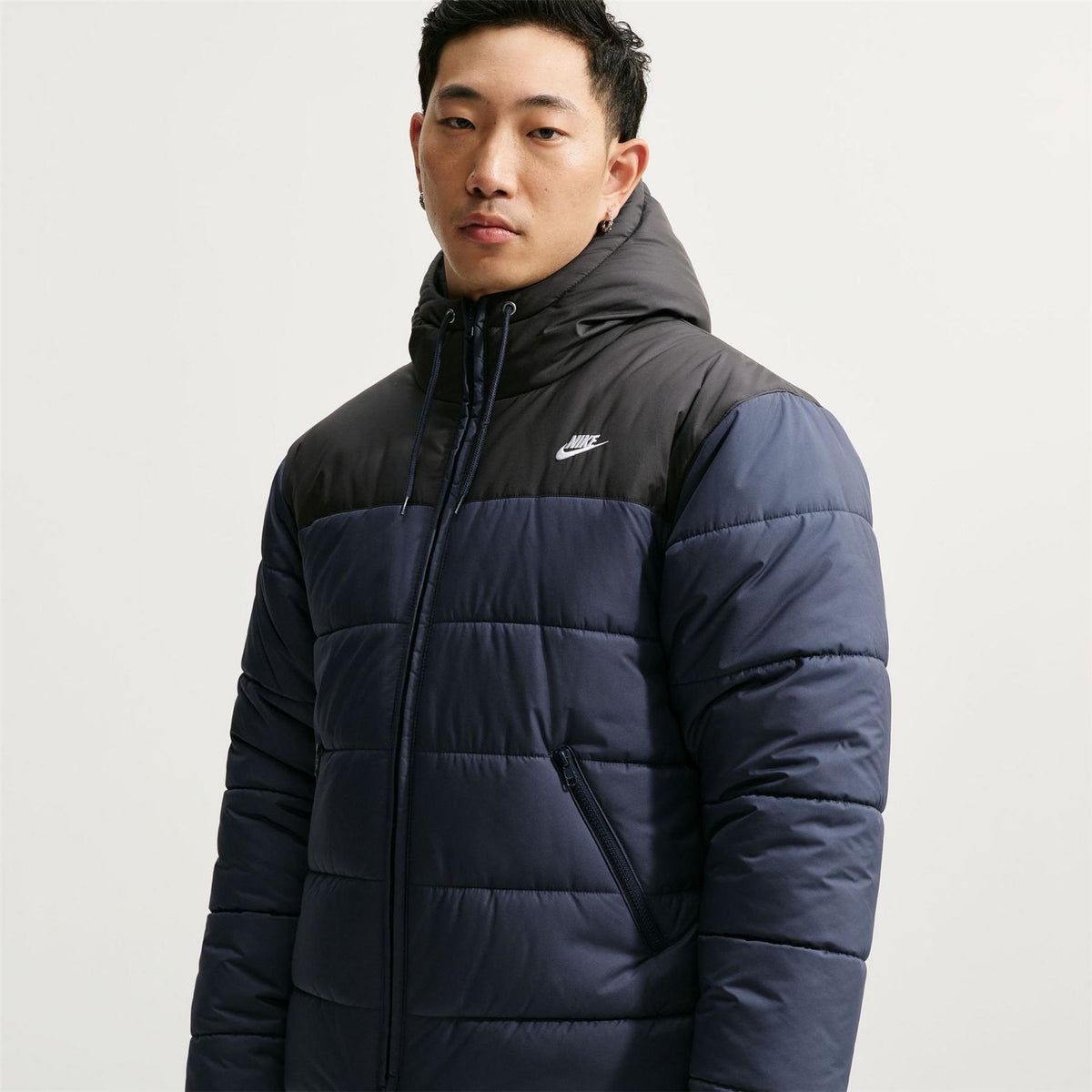 Nike Hooded Puffer Jacket with Zipped Pocket and Woven Cuff
