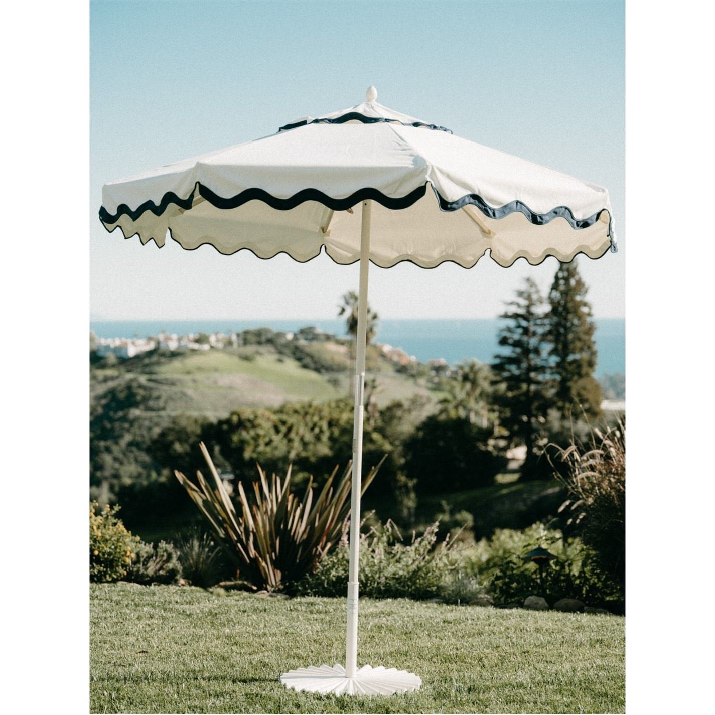 Business and Pleasure Co Clamshell Umbrella Base   Dusky Pink