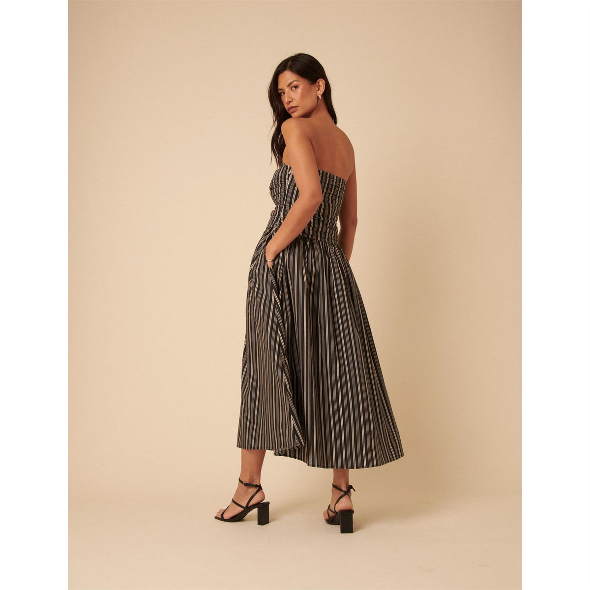 Nobodys Child Felicity Spaghetti Strap Sleeveless Midi Dress