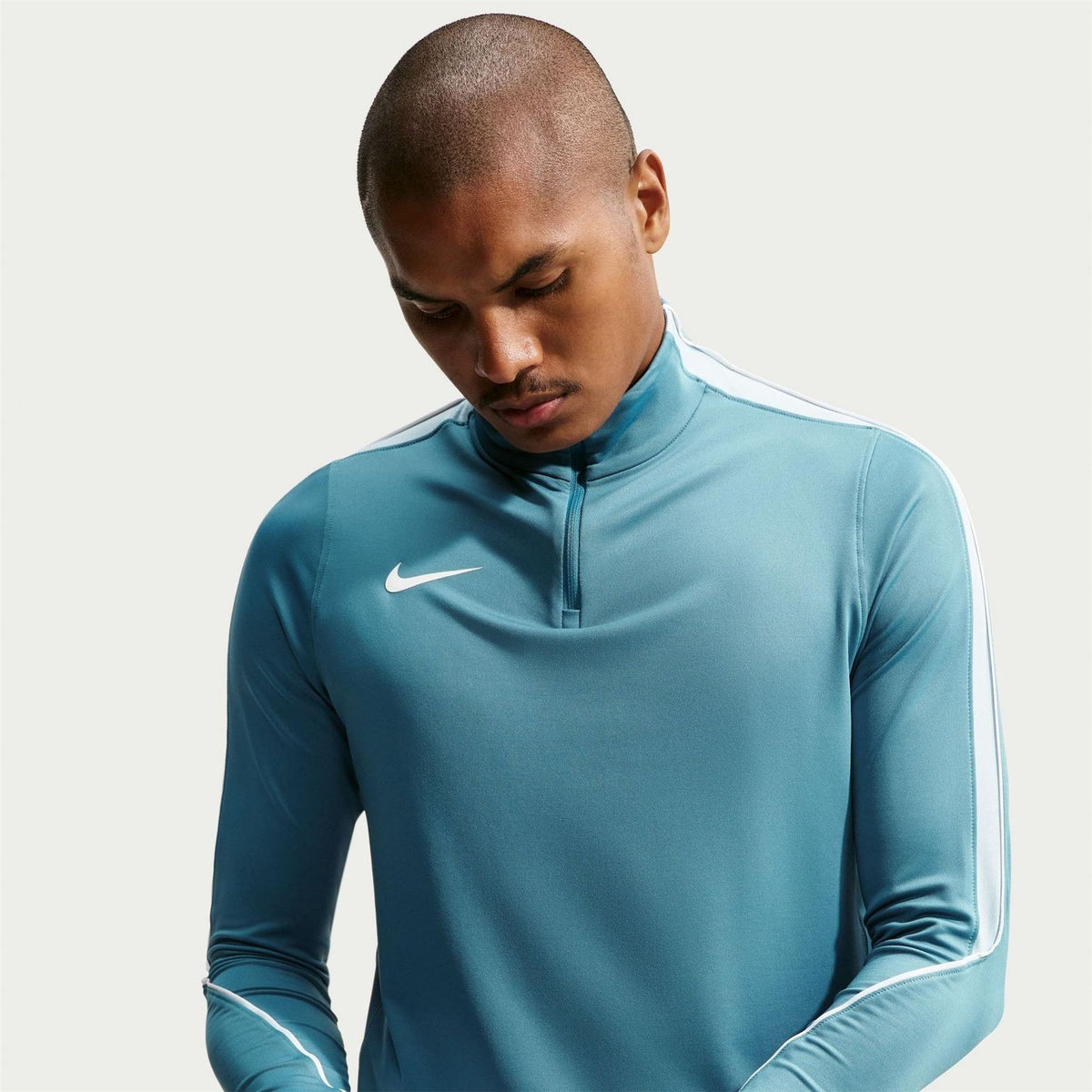 Nike Mens Strike Dri Fit 1 2 Zip Global Football Top
