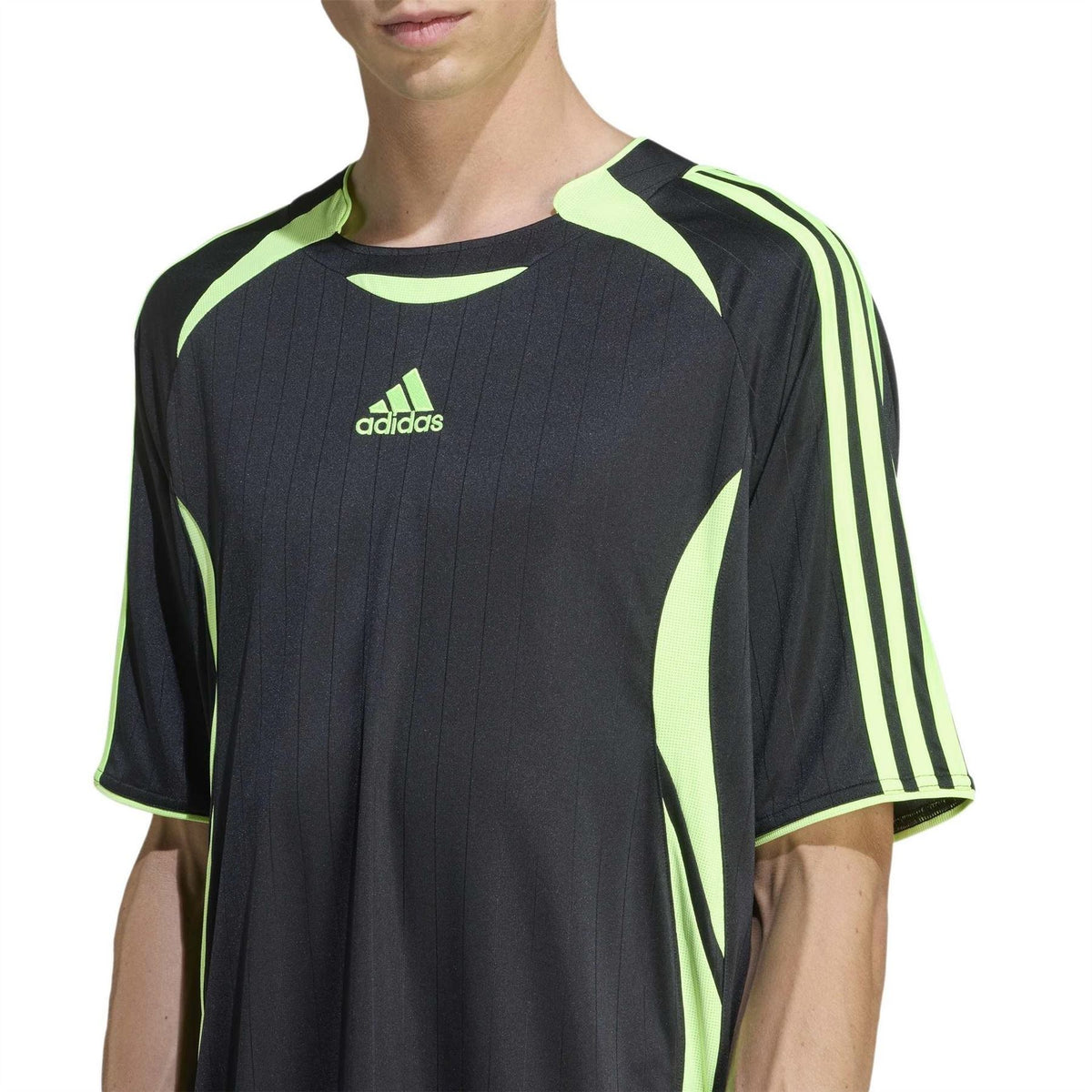 adidas Teamgeist Round Neck Short Sleeve Graphic T-Shirt