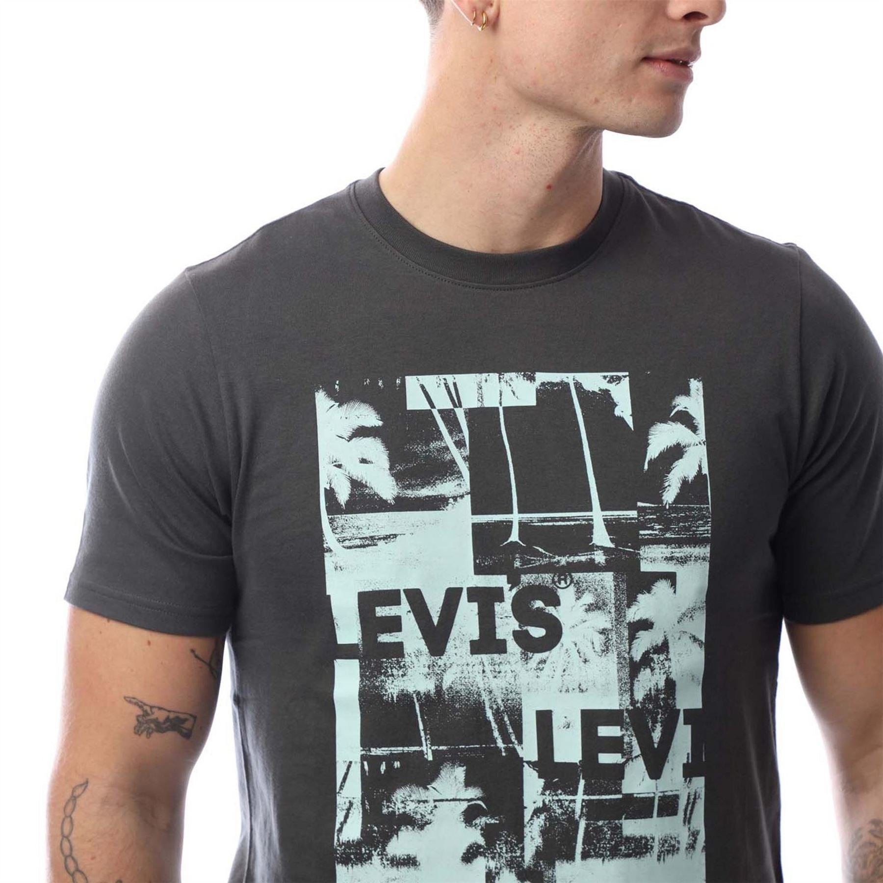 Levis Graphic Crew Neck Short Sleeve Relaxed Fit T-Shirt