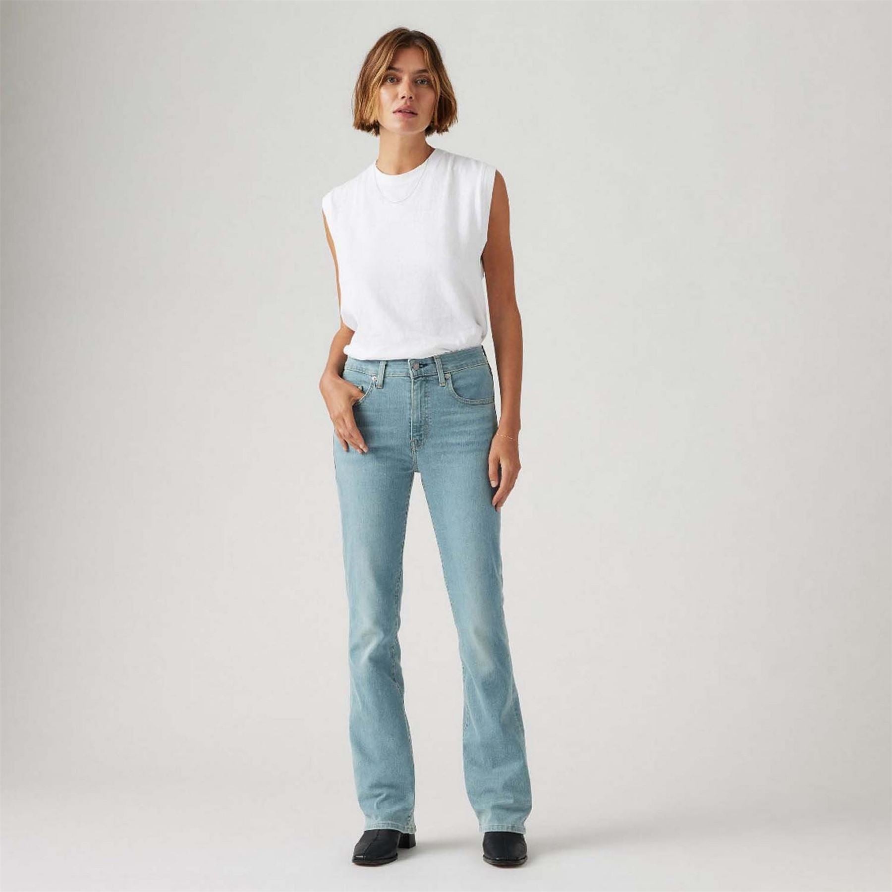 Levis 725 High Rise Bootcut Jeans