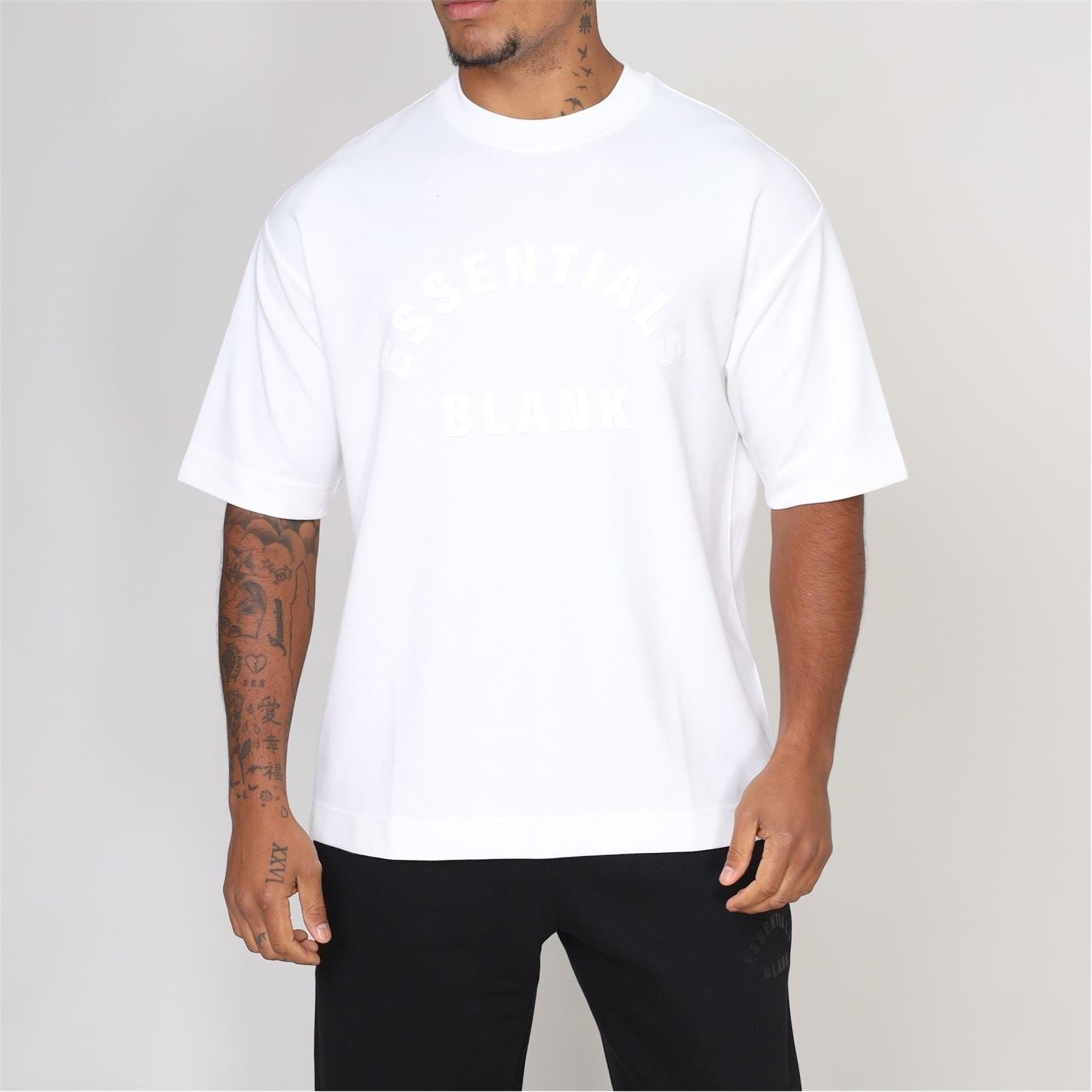 Blank Essentials Essentials Arch T-Shirt