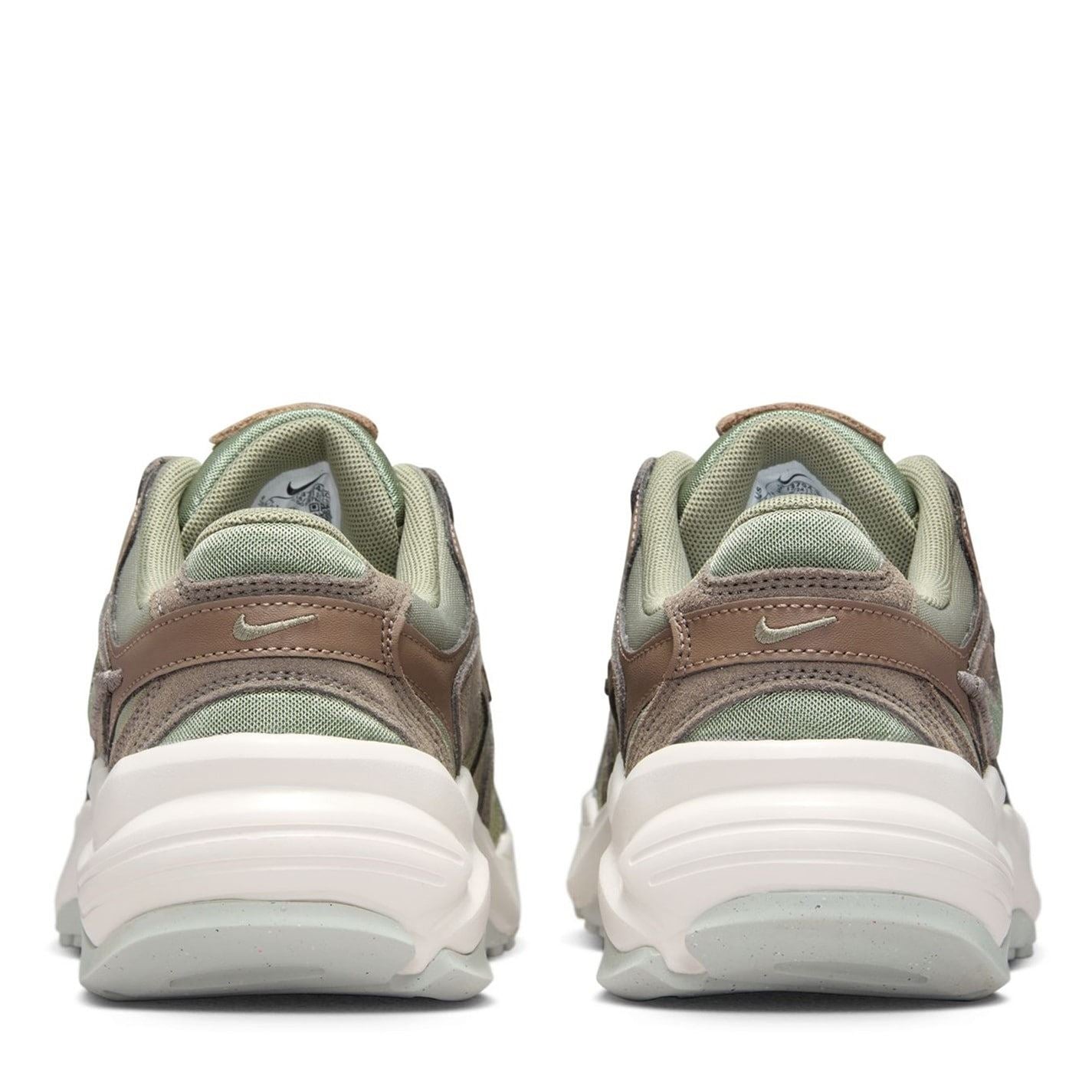 Nike Low Top Running Sneakers