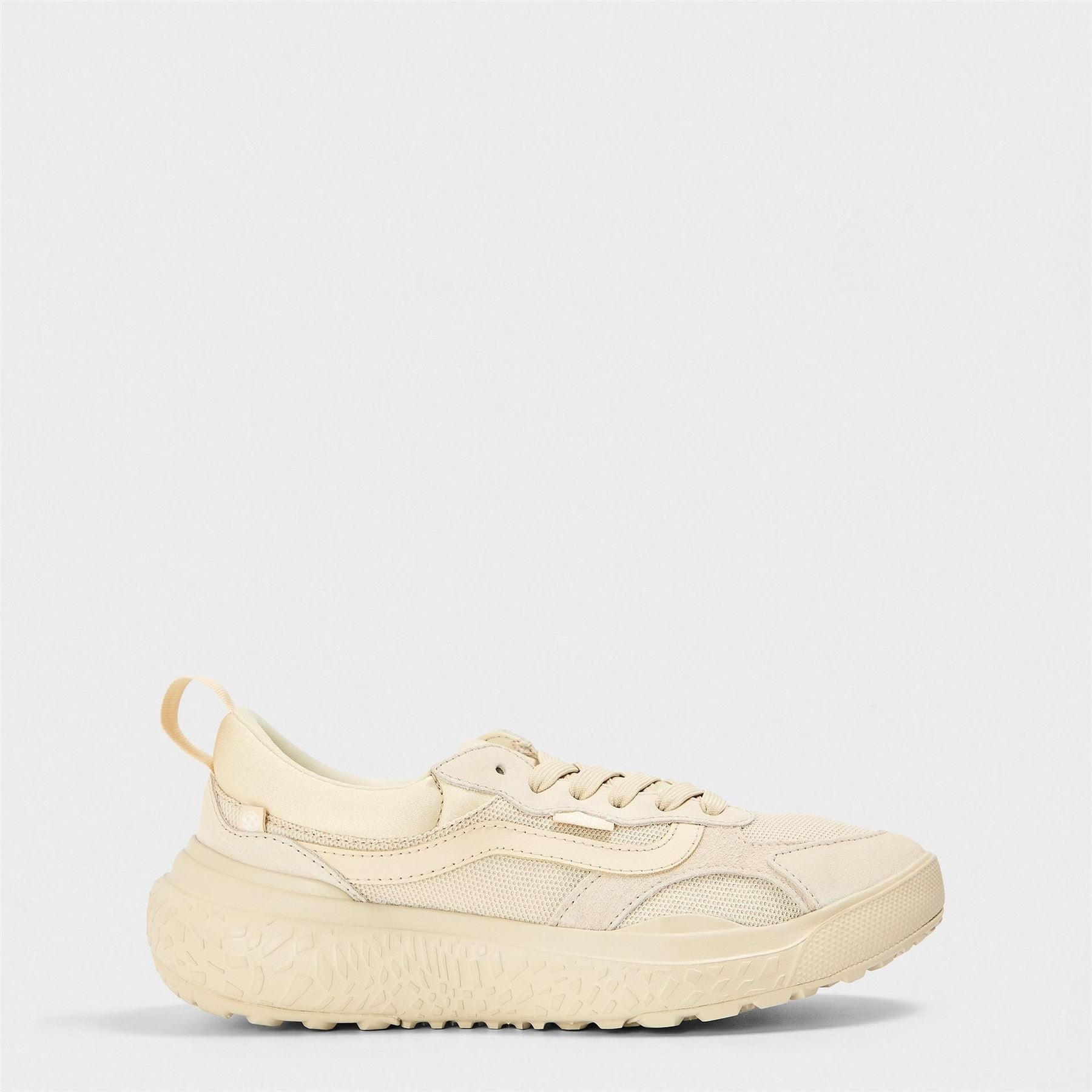Vans Ultrarange Neo VR3 Graphic Print Lace-Up Trainers
