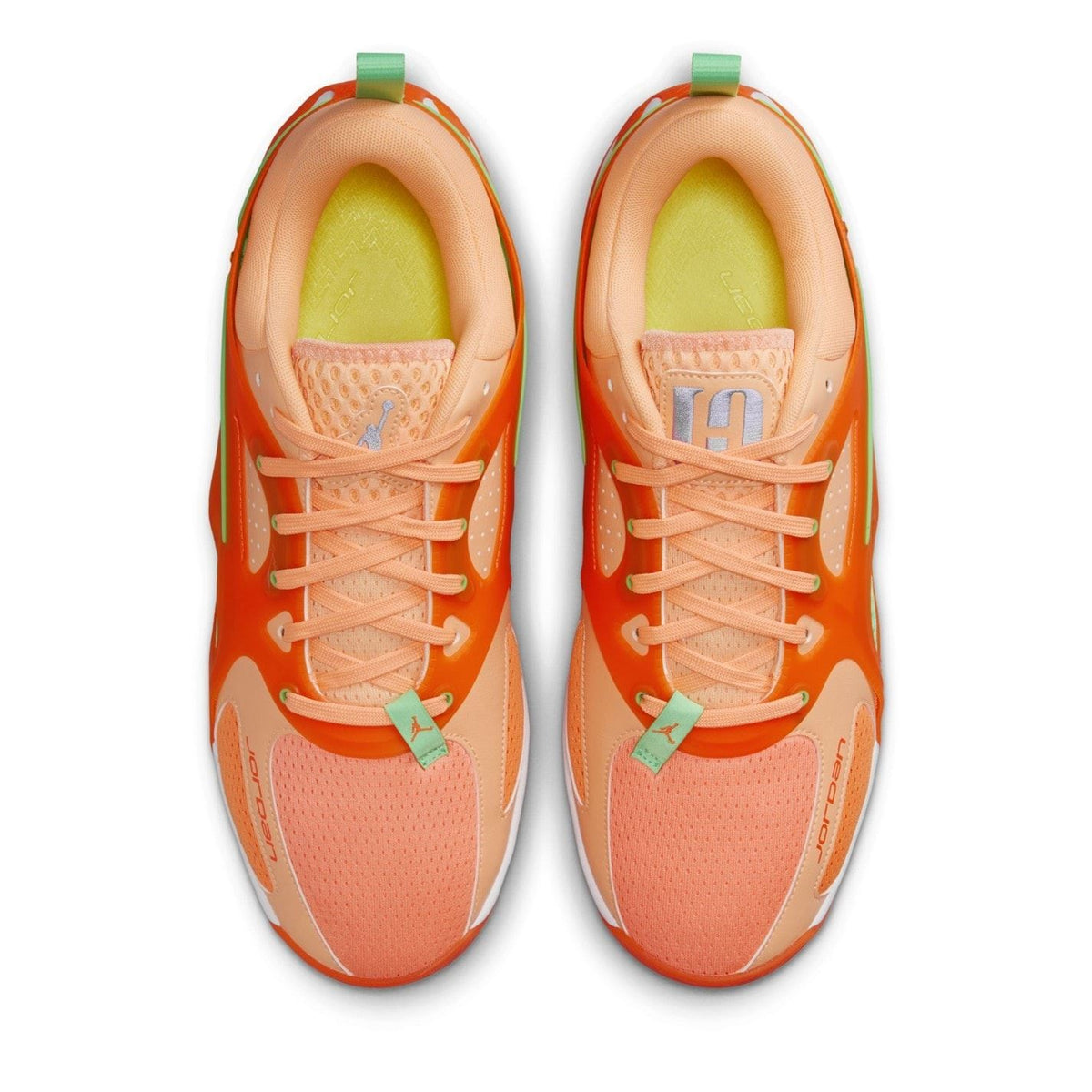 Nike Heir Basketball Low Top Lace-Up Sneakers