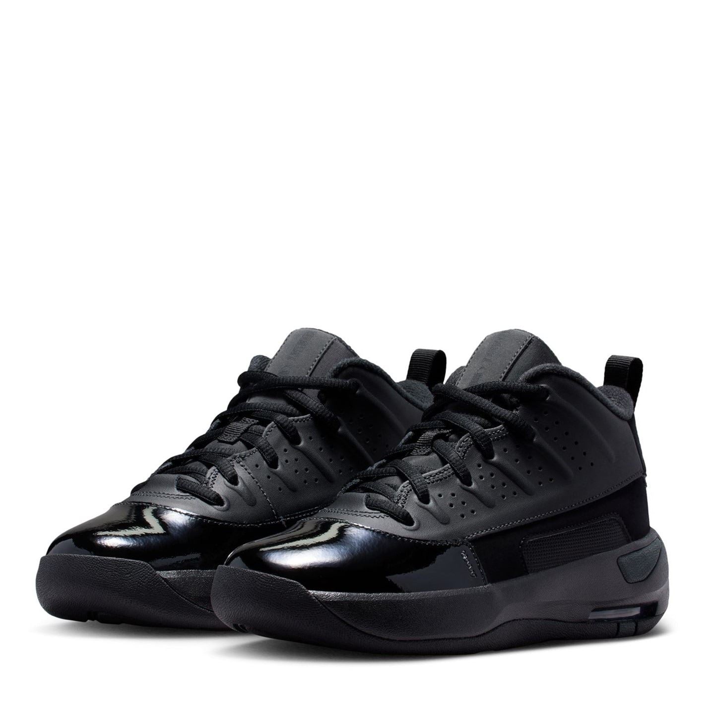Air Jordan Max Aura Basketball Trainers